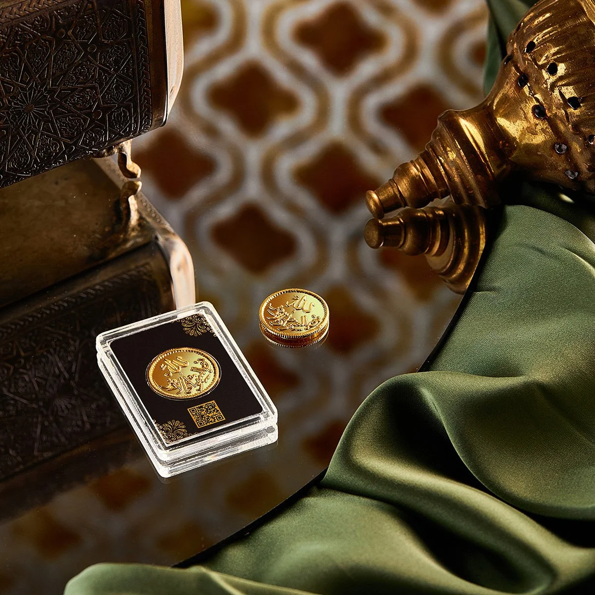 MB gold NOV14940 stacking copy 2.jpg