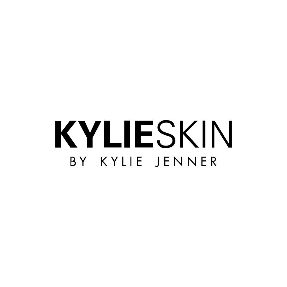 Logo mit Text "KYLESKIN by Kylie Jenner" auf schwarzem Hintergrund