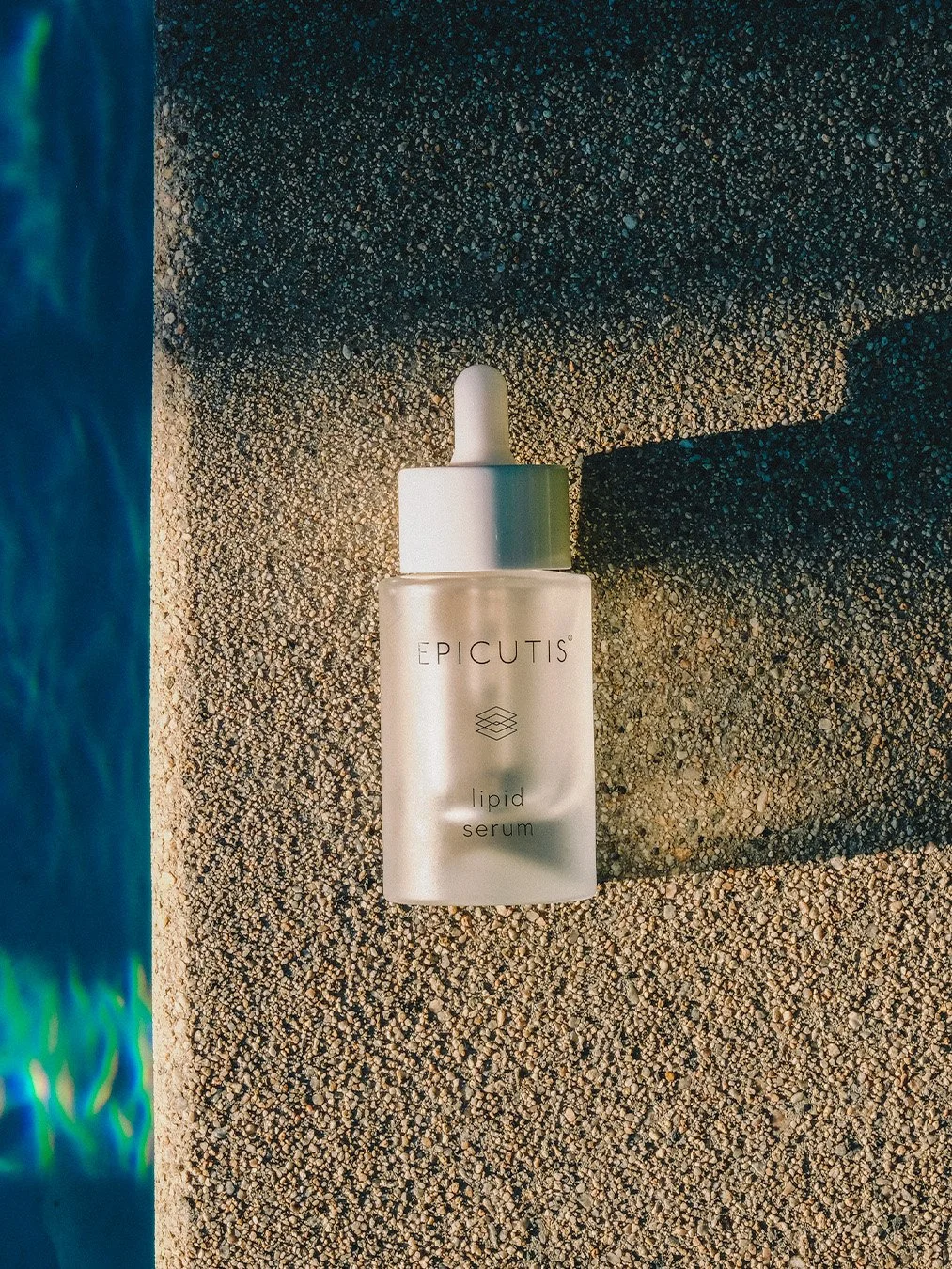 1013X1350 FLAYLAY LIPID SERUM BY POOL.jpg