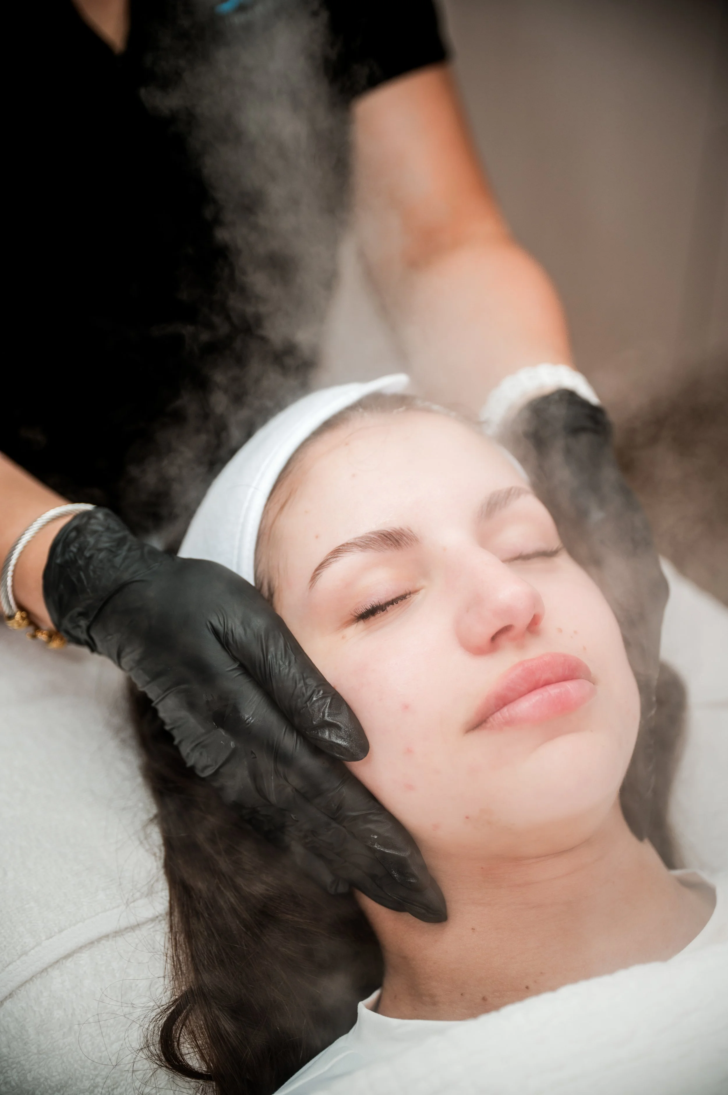 The NV Glass Skin Facial