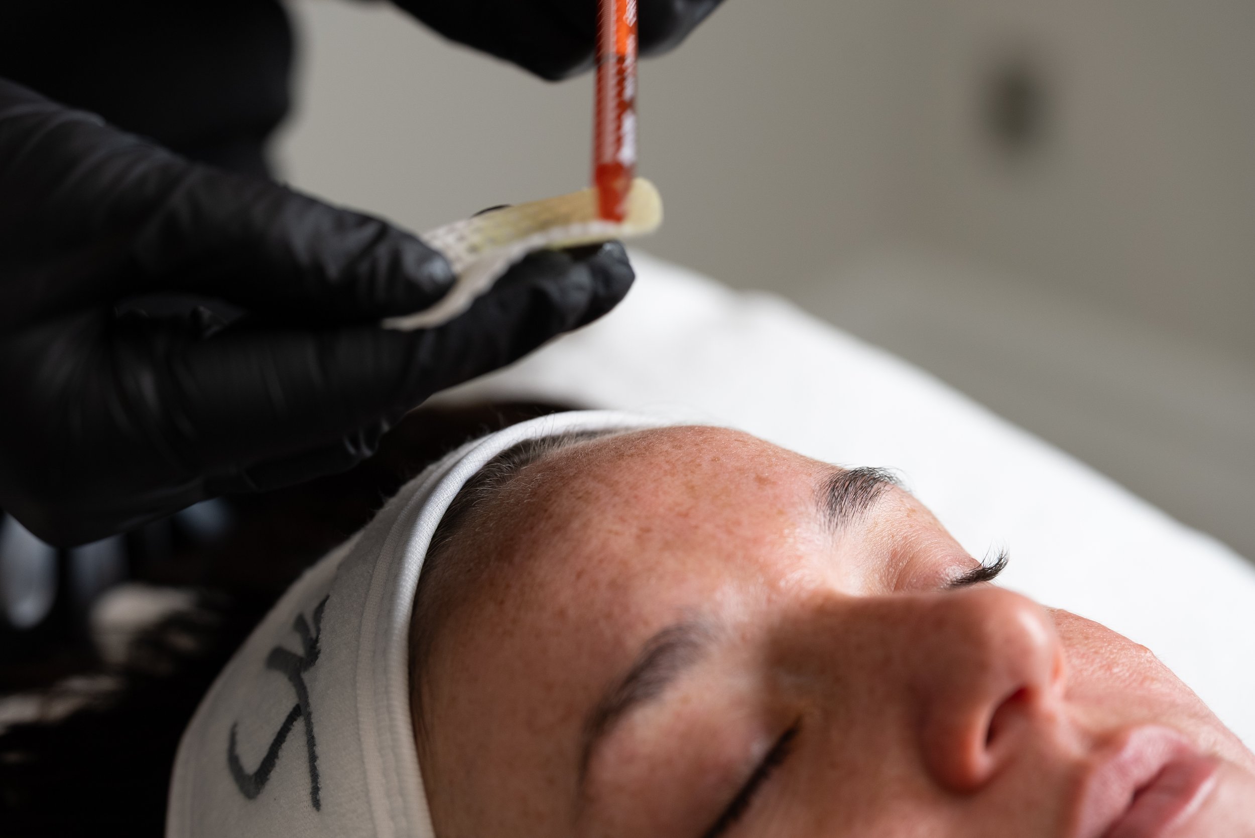 Gloss Melabright Peel