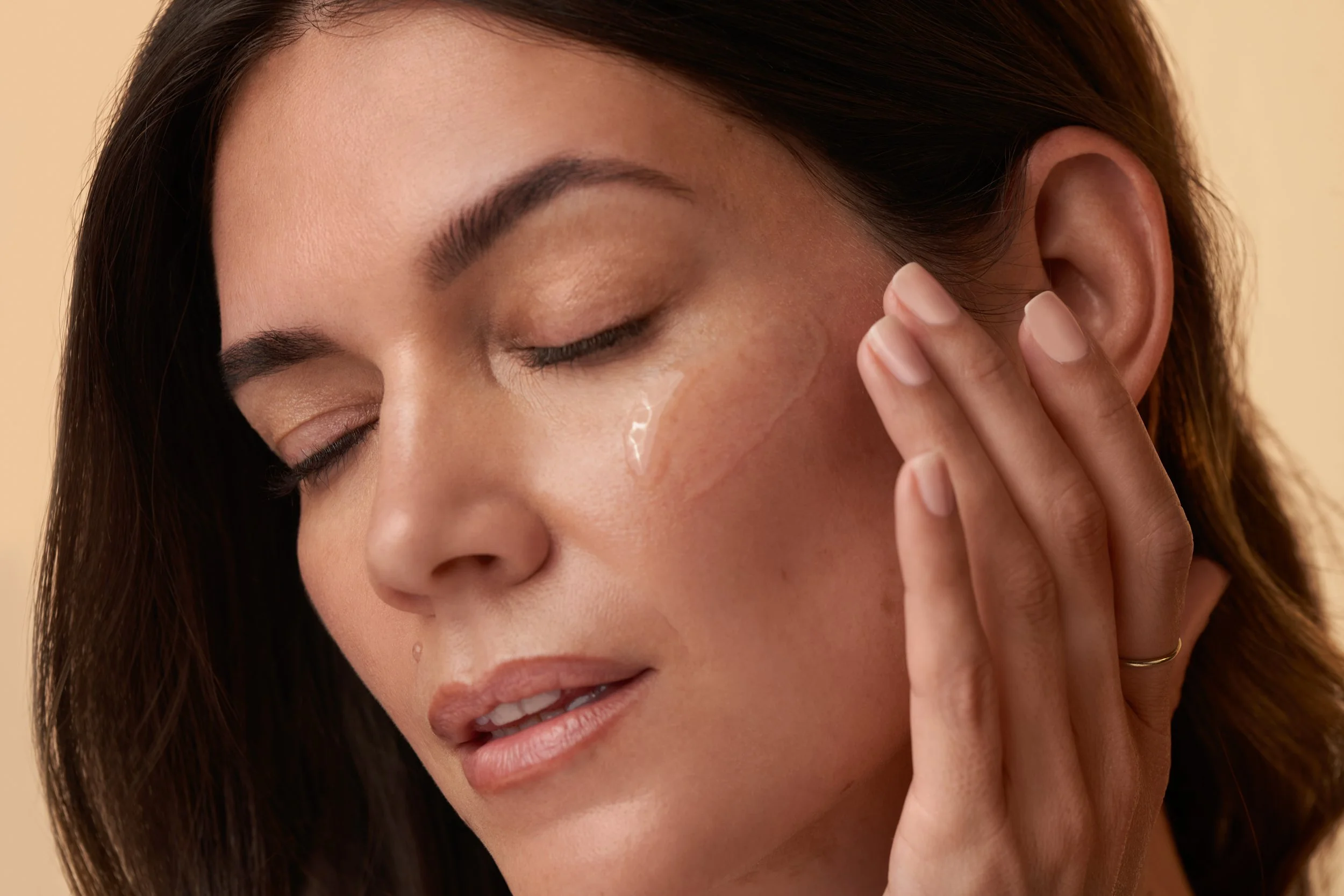 INTENSE Serum application.jpg