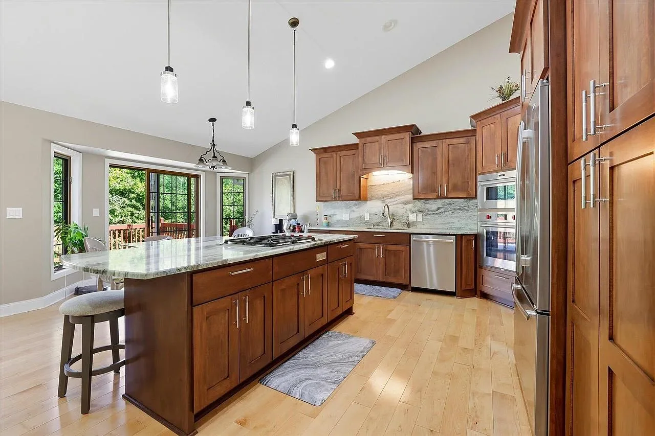 3-Bed/3 Bath Owner-Financed Home in Franklin, WI