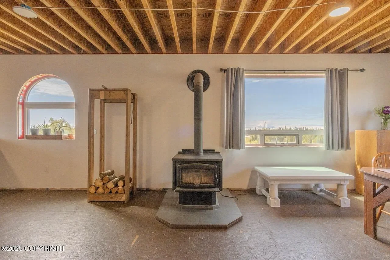 6-Bed/4 Bath Owner-Financed Home in Clam Gulch, AK