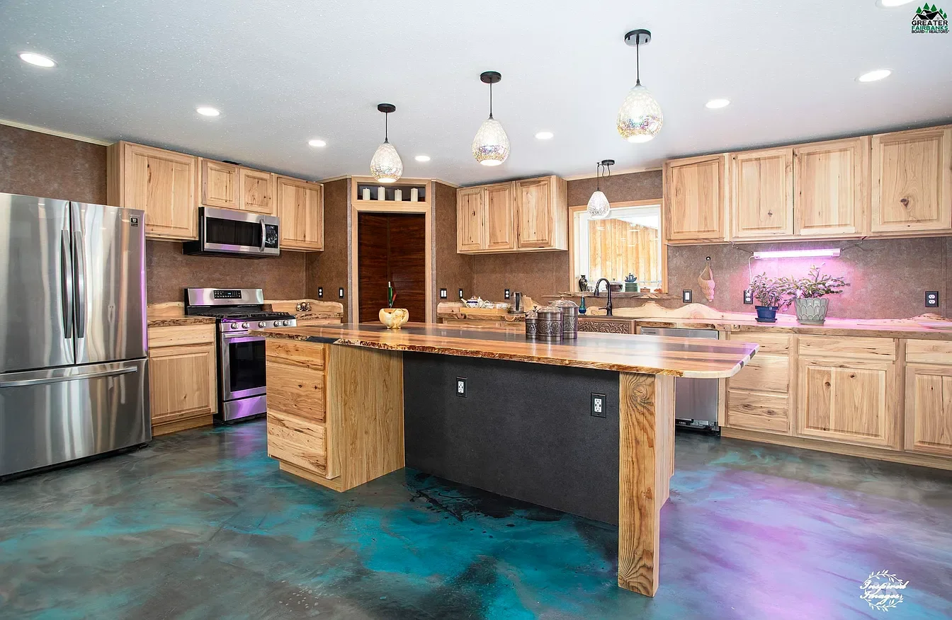 3-Bed/3 Bath Owner-Financed Home in Salcha, AK