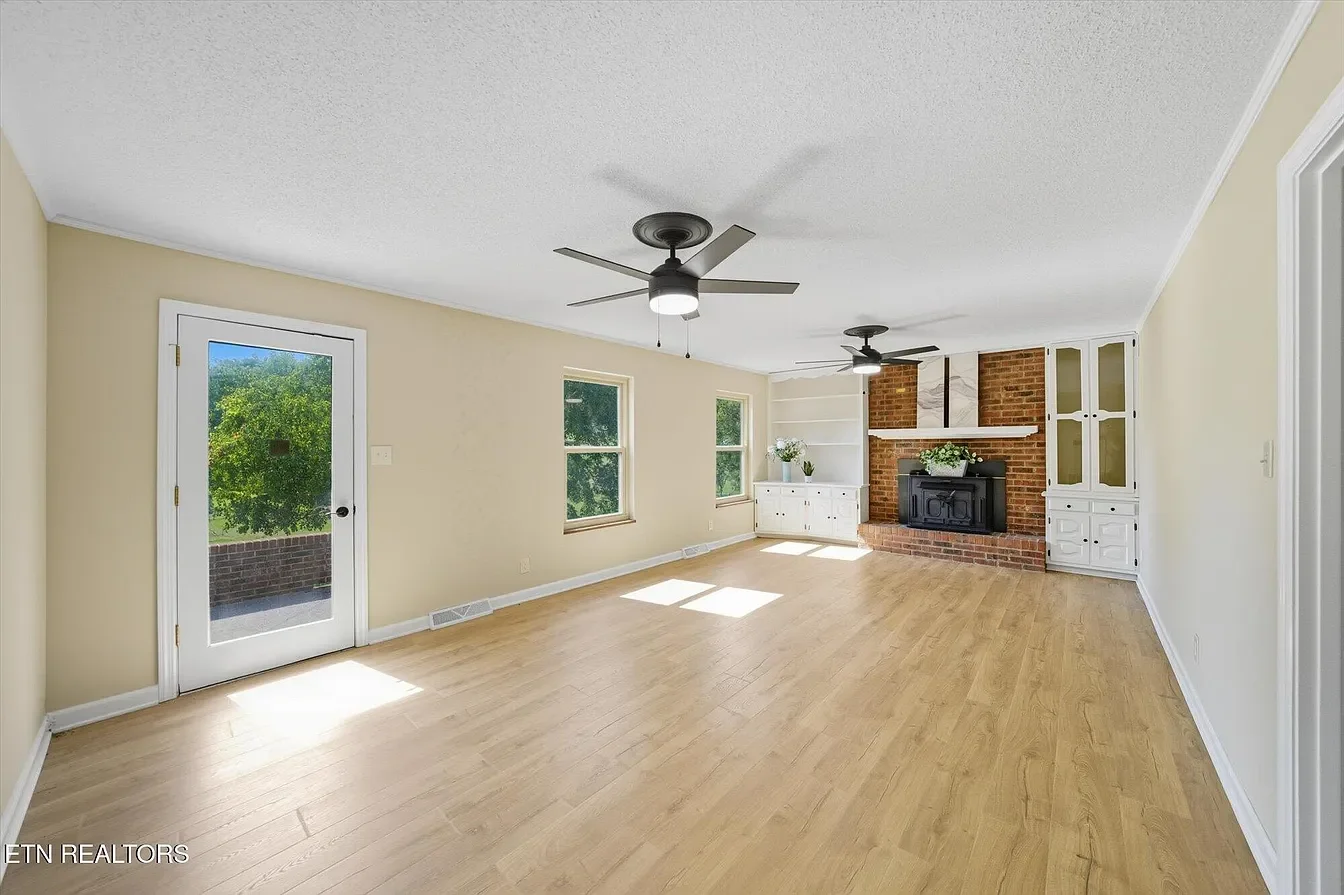 319 Kenmark Dr, Maryville, TN