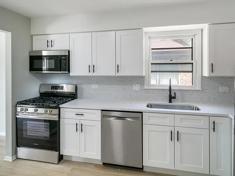 3-Bed/2 Bath Owner-Financed Home in Country Club Hills, IL