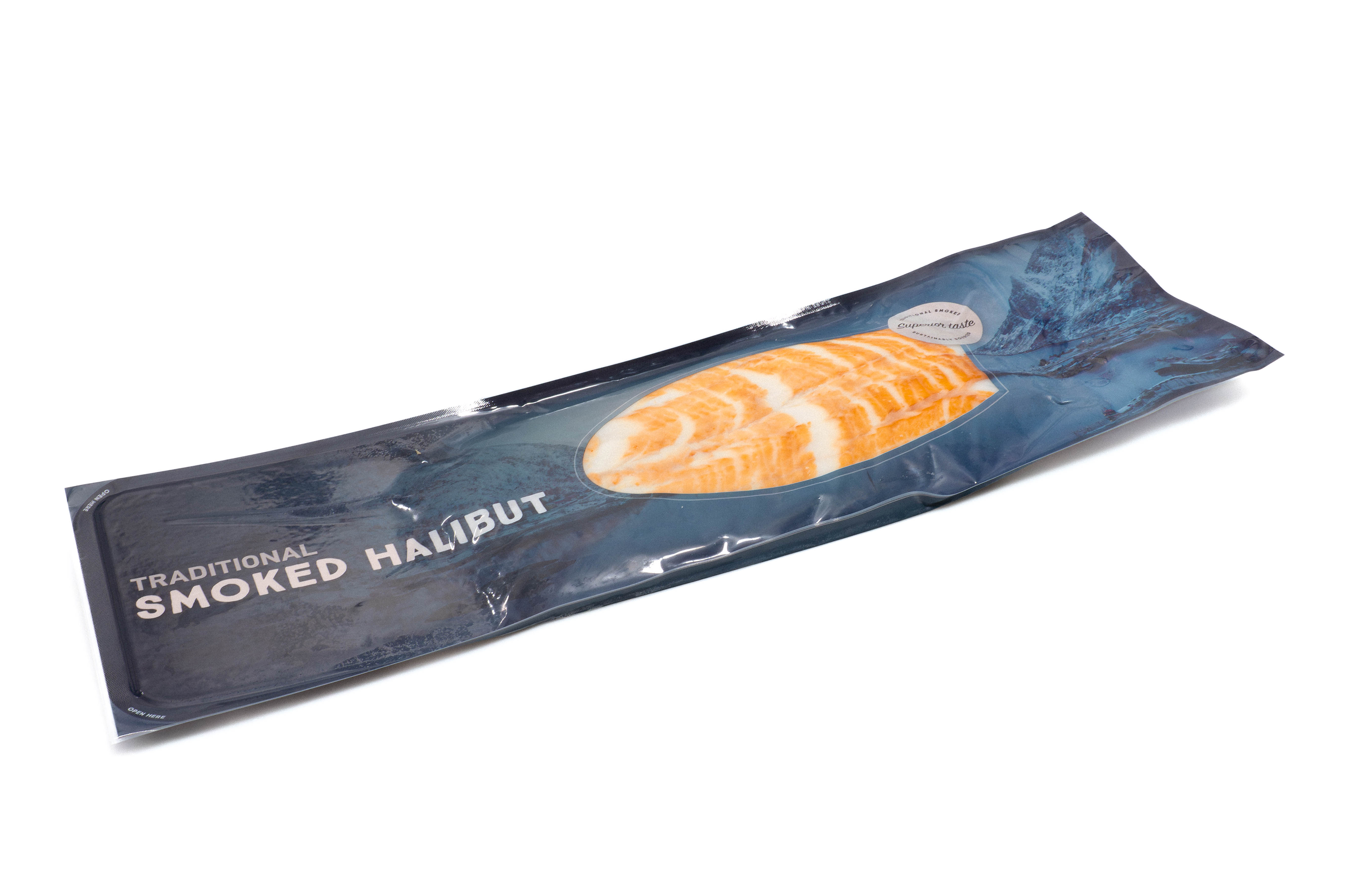 traditional smoked halibut filet kortgesneden gerookt perspective.png