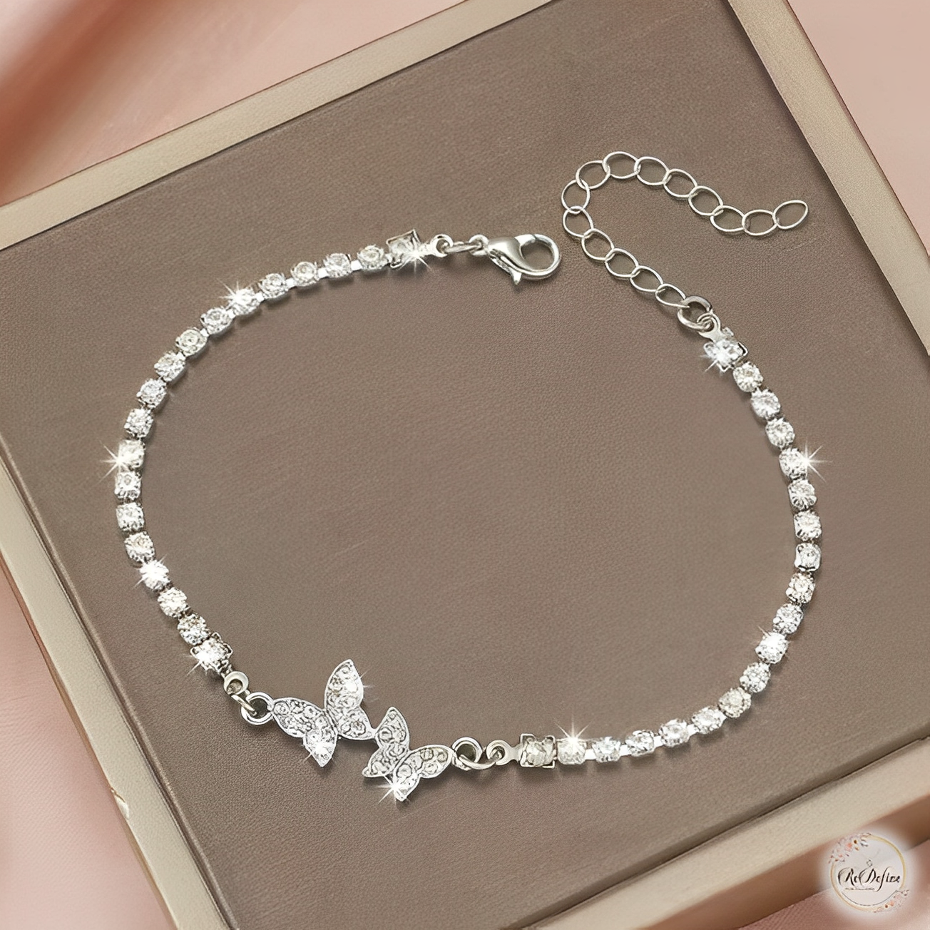 Elegant Flutter Glass Gemstone Bracelet