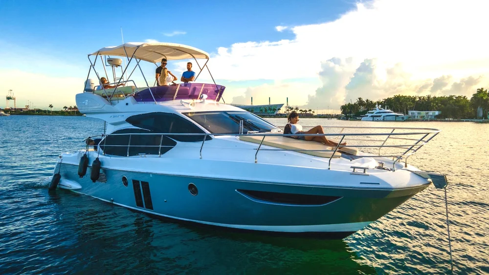 Azimut 42' yacht charter in Miami