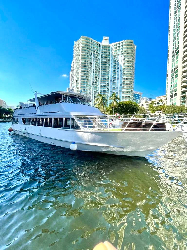 100' Party Boat yacht charter in Miami