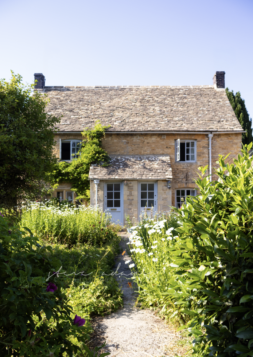 Cotswolds Neighbors (Digital Download)