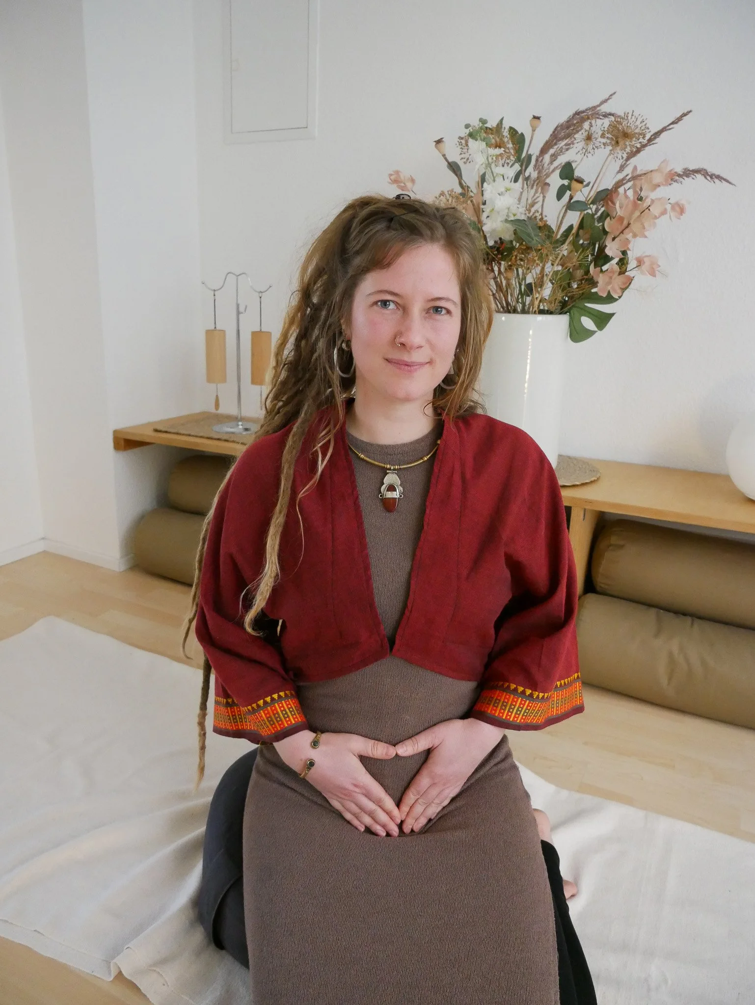 Yoga, Frauengesundheit, Endometriose, Entspannung, Ritualarbeit, Schwangerenarbeit