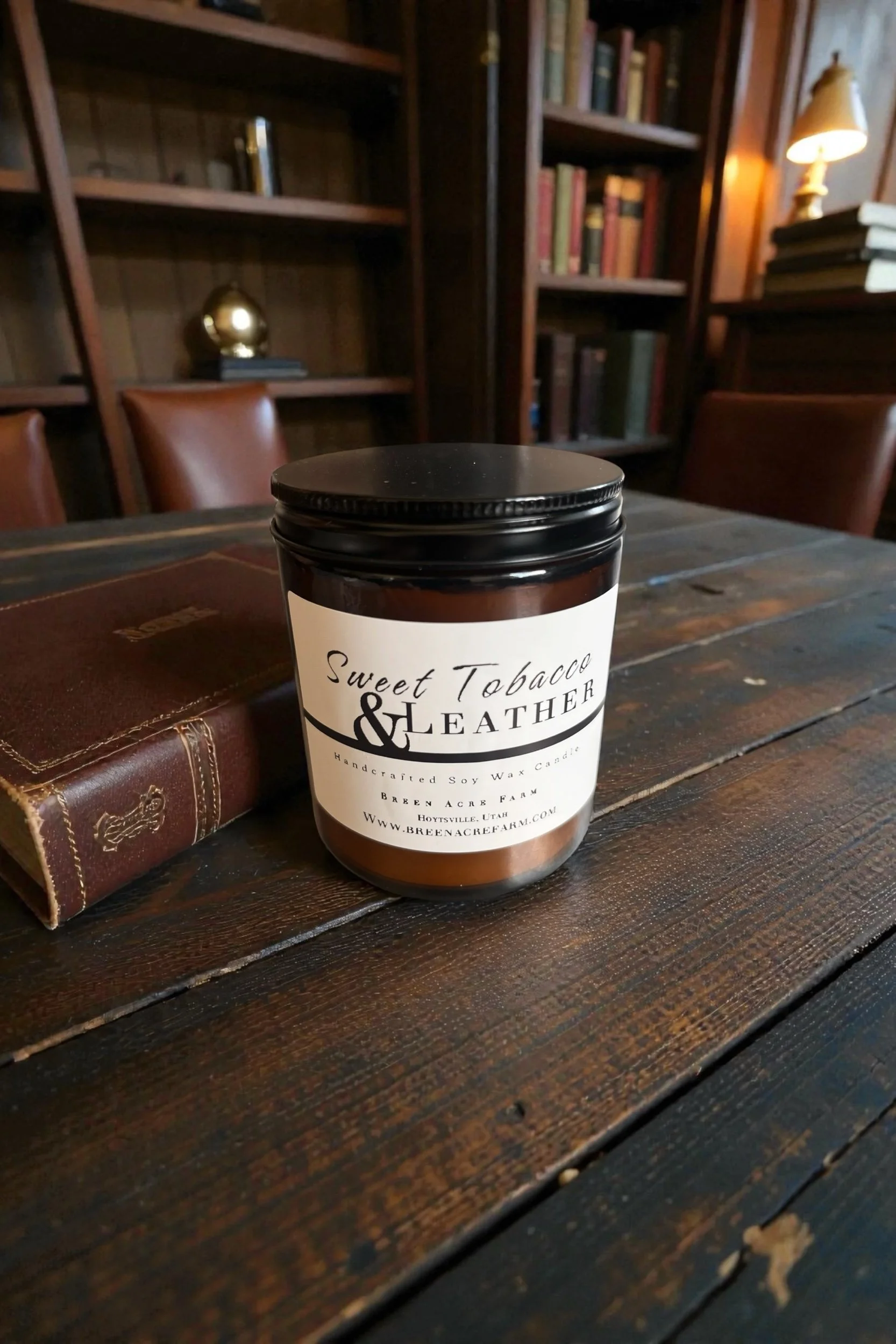 Handcrafted Soy Wax Candle: Sweet Tobacco and Leather