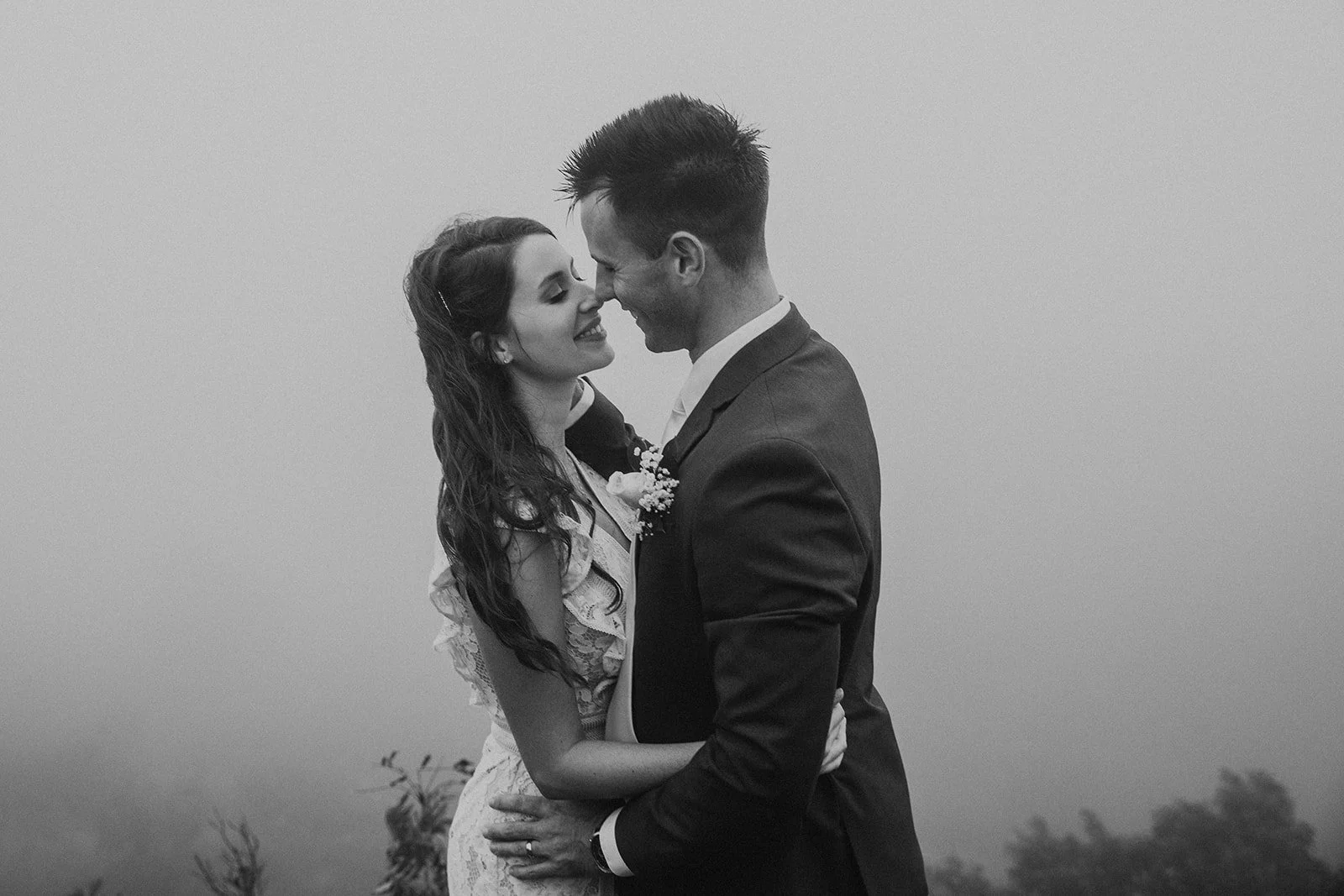 Foggy Blue Ridge Parkway Elopement-9781.jpg