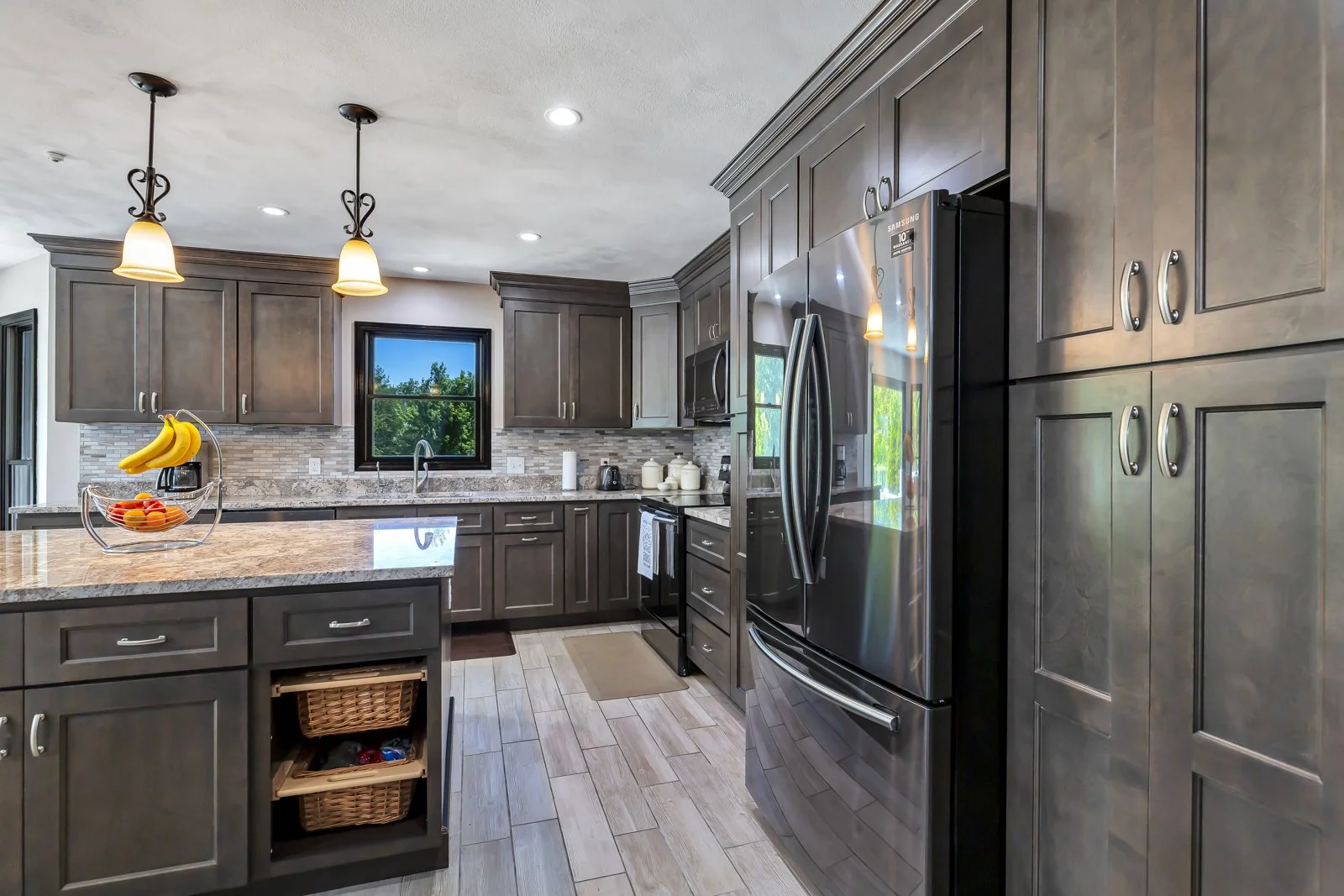 RTA (Ready-To-Assemble) cabinets are pre-manufactured cabinet components that come packaged with all necessary parts and instructions for easy assembly at home.