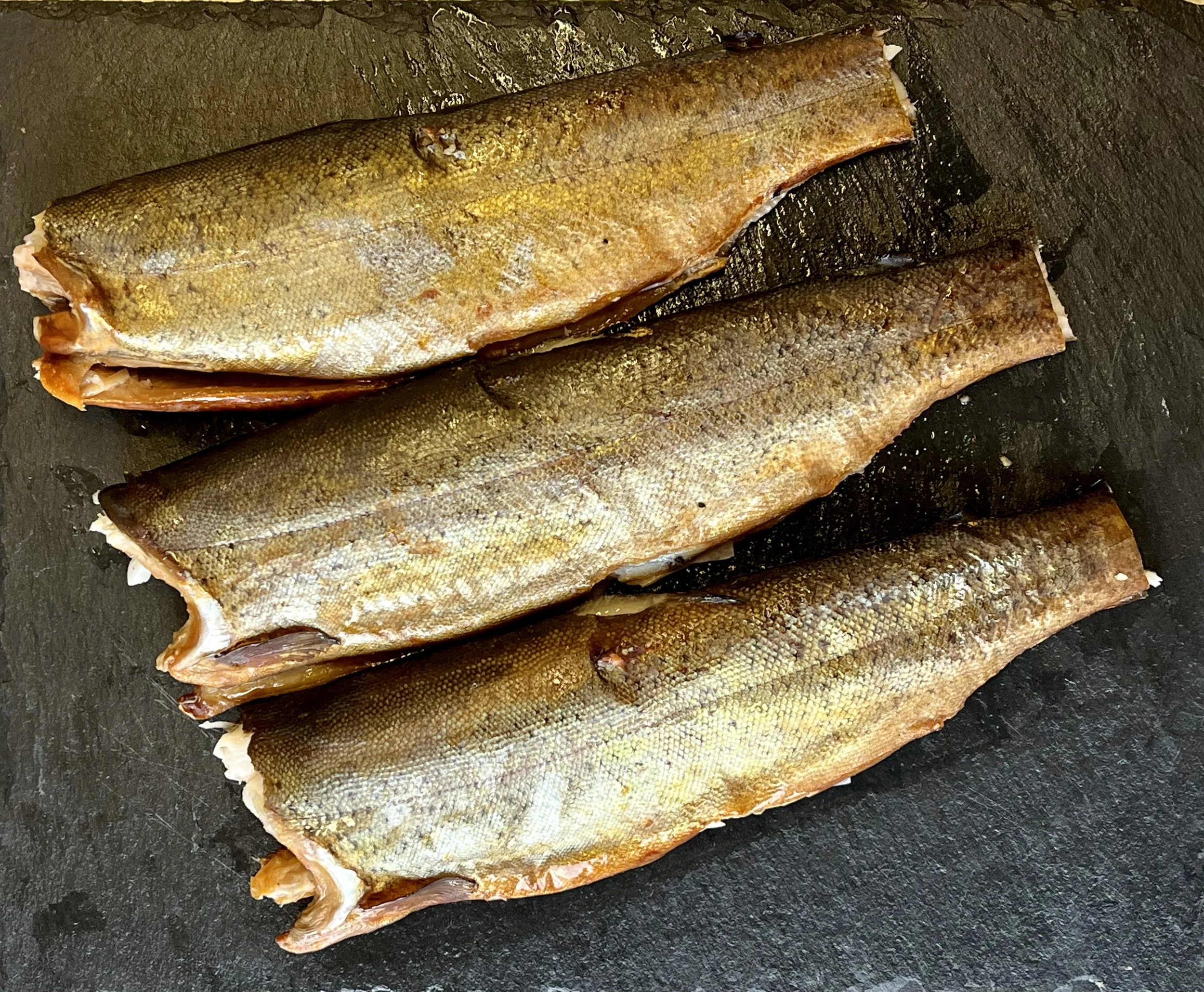 filetierte geräucherte Regenbogenforellen