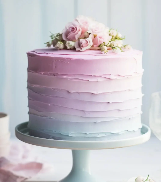 8 in. Round Cake (Wavy Ombre)