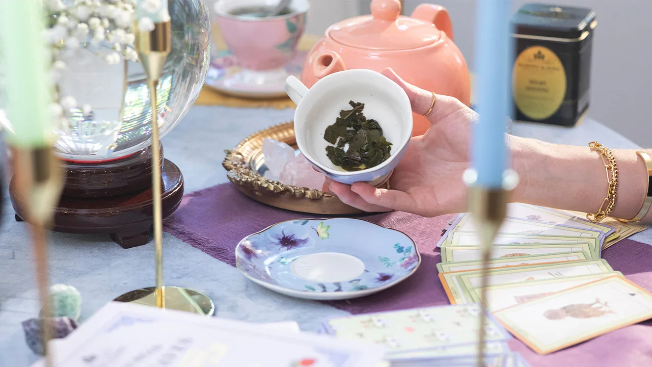 FEB 20 at 6:30 PM: Tarot & Tasseography w/ Chelynne of Florence Selene Tarot