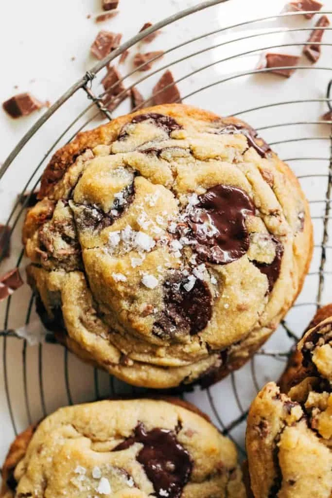 Dark Chocolate Chip & Sea Salt Cookies (1 dozen)
