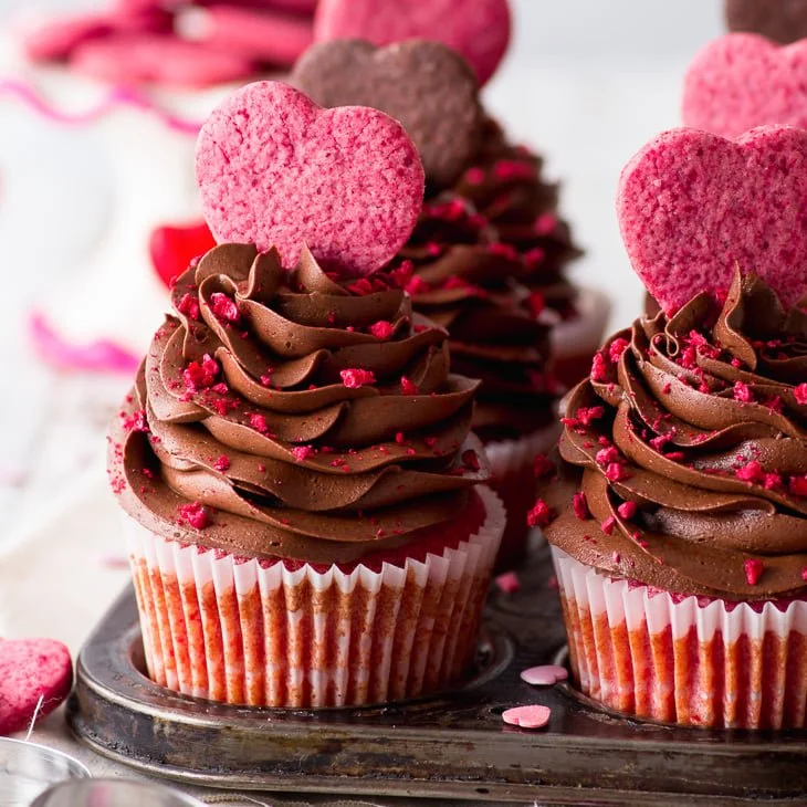FEB 13 at 6:30 PM: Galentine's Day Cupcake Decorating Class w/ Flour & Sugar Cakery