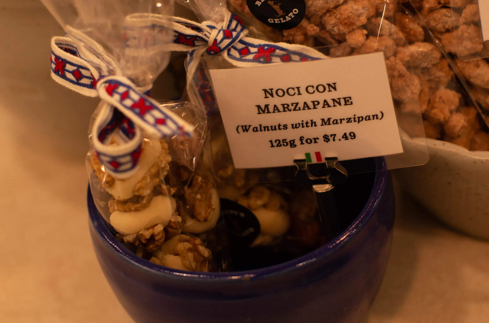 Noci cin Marzipane.jpg