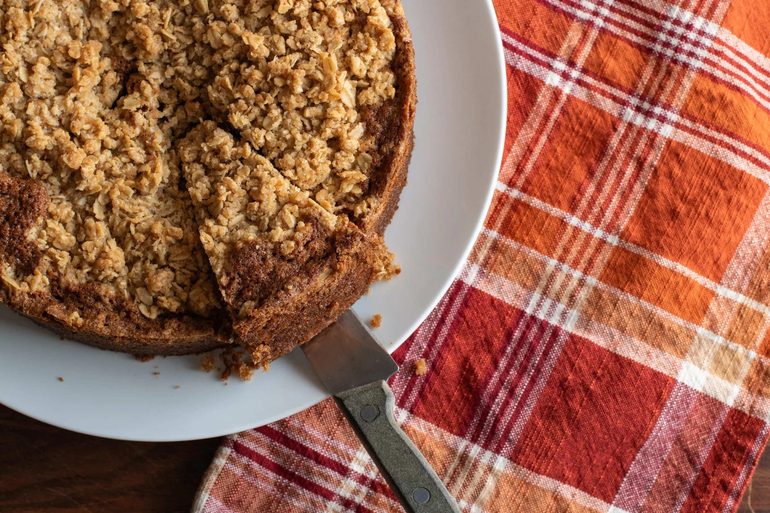 Spiced Oatmeal Crumb Cake