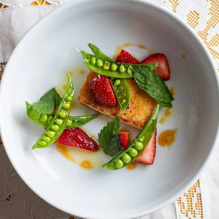 Cornmeal+Dusted+Halloumi%2C+strawberries%2C+sugar+snap+peas%2C+sorghum%2C+mint-2.jpg