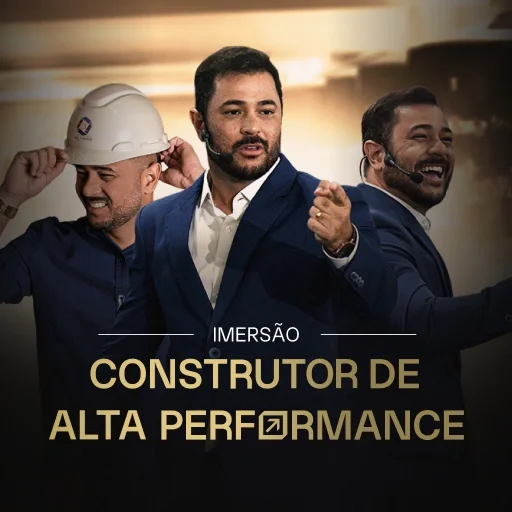 Imagem de três homens, um deles usando capacete de segurança, celebrando, com texto que diz "Imersão Construtor de Alta Performance".