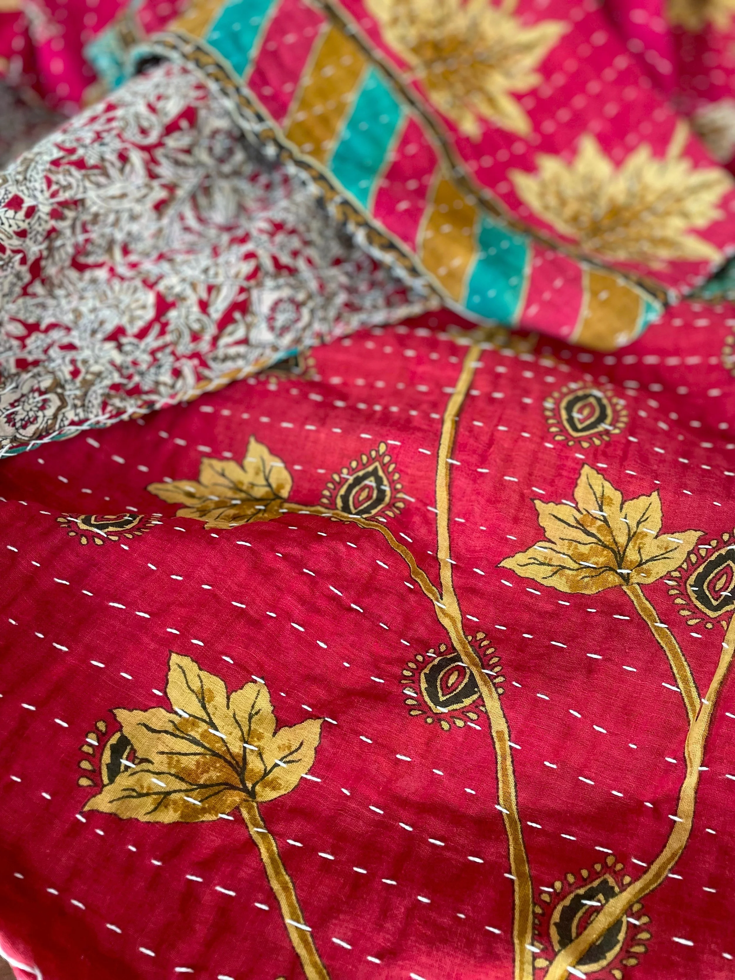 kantha_daily_details_red.jpg