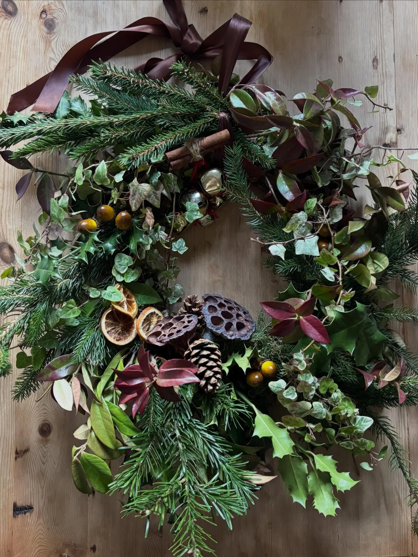 There&rsquo;s nothing more satisfying than gathering foliage for a Christmas wreath from your own garden. This year, the new, reddish growth of Trachelospermum jasminoides (which I have a whole &lsquo;wall&rsquo; of) and pretty white and green traili