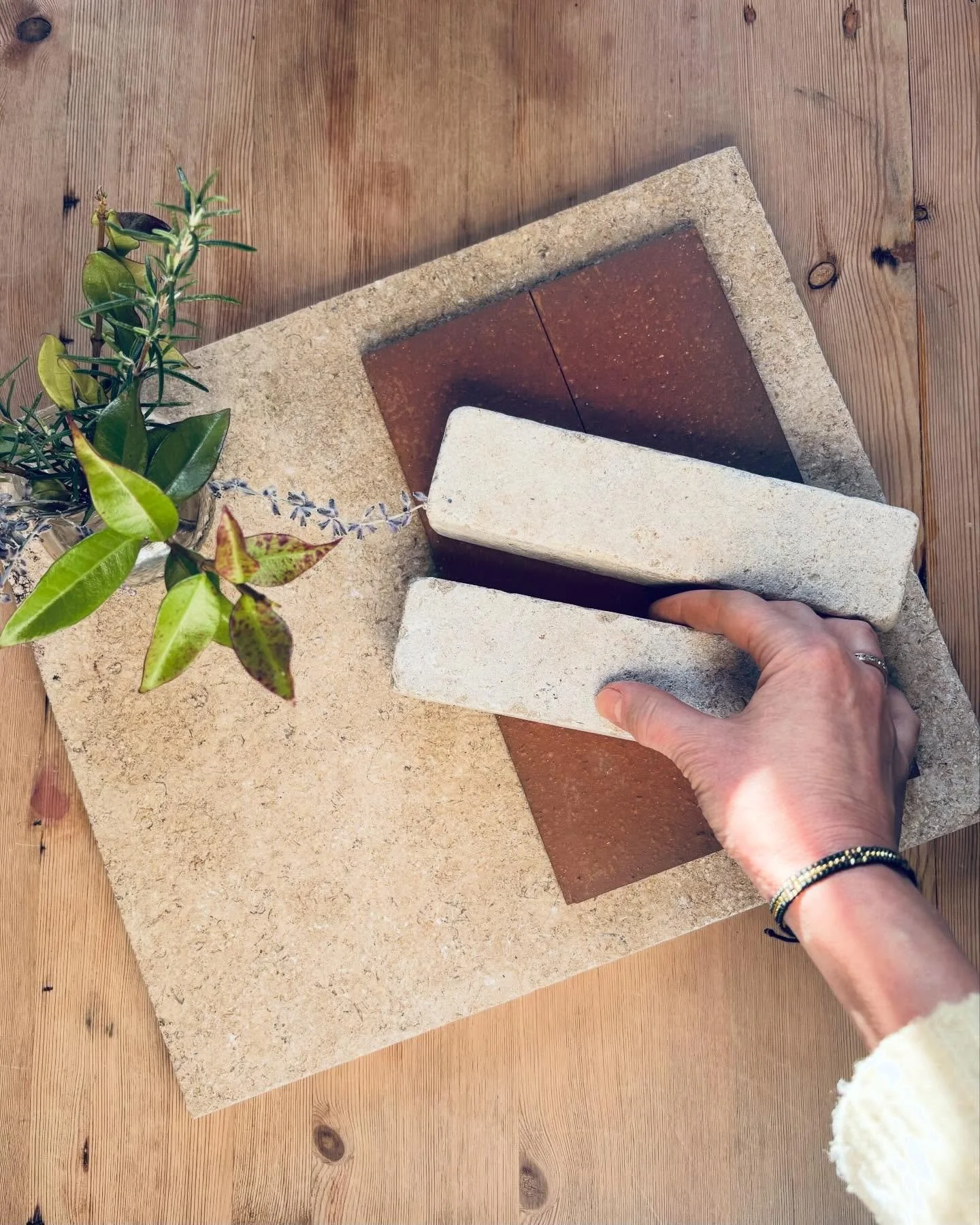 I thought I&rsquo;d share this image taken for my *new website* (more to follow soon on that..) with a little reminder about the beauty of mixing paving materials in your garden.

Material changes can be used to delineate different spaces or zones in