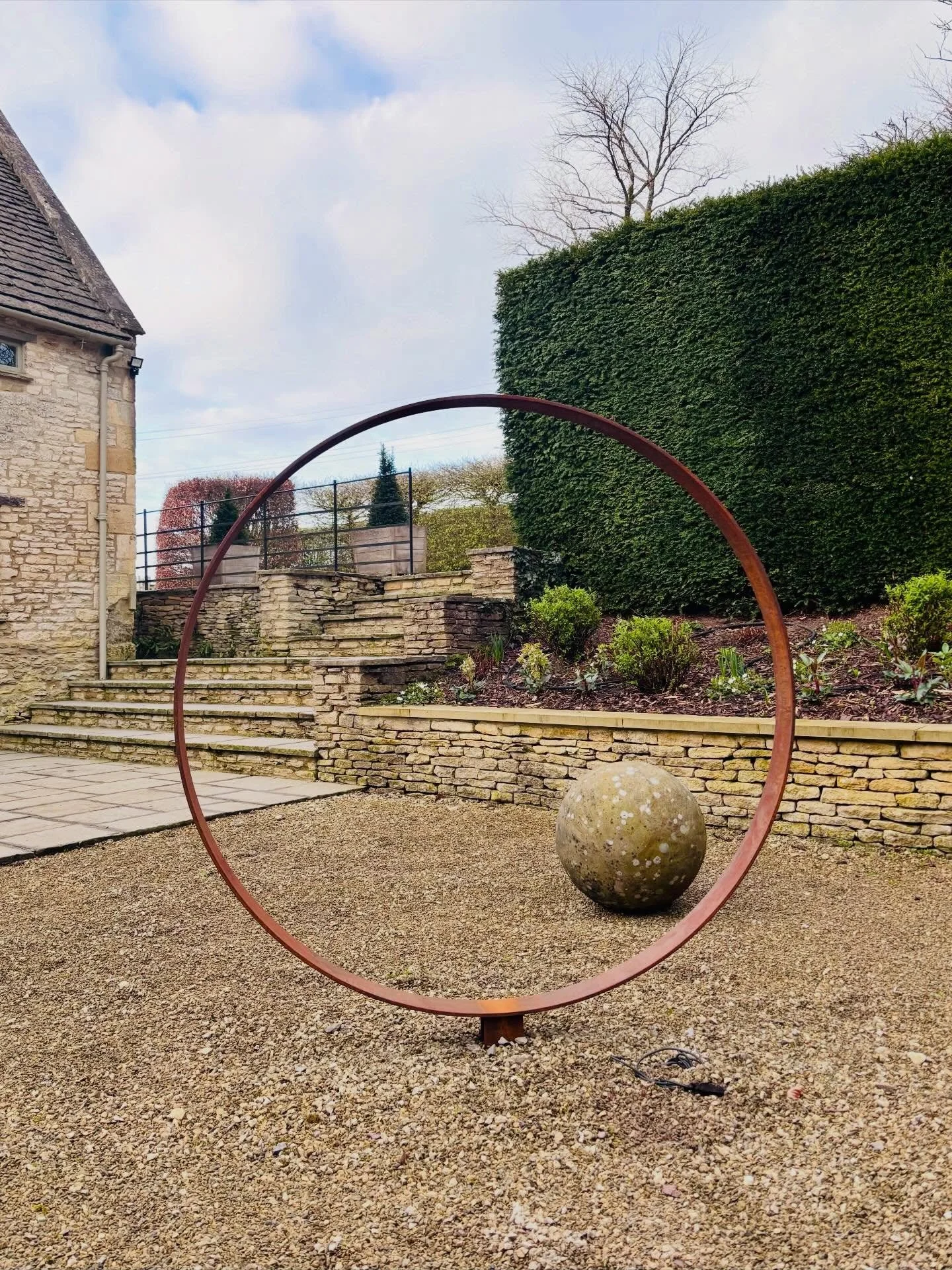 Thoughtfully placed sculptural focal points can really elevate an outdoor space and give it a sense of occasion. They can also create a destination, sometimes frame a view, and take on a completely different character after dark, when subtly lit. 

M