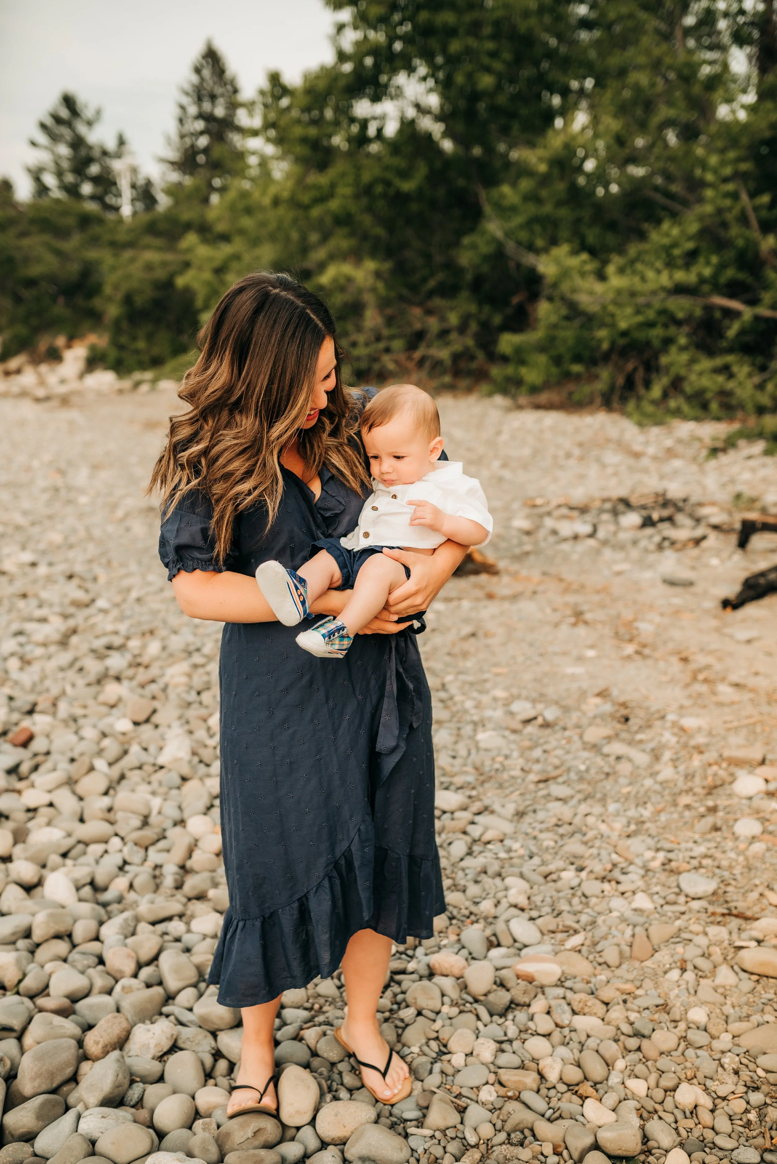 Postpartum doula support based in Grimsby, Ontario.  Birth and postpartum care across Hamilton, Burlington, St. Catharines, Niagara Falls, Fort Erie and surrounding communities.