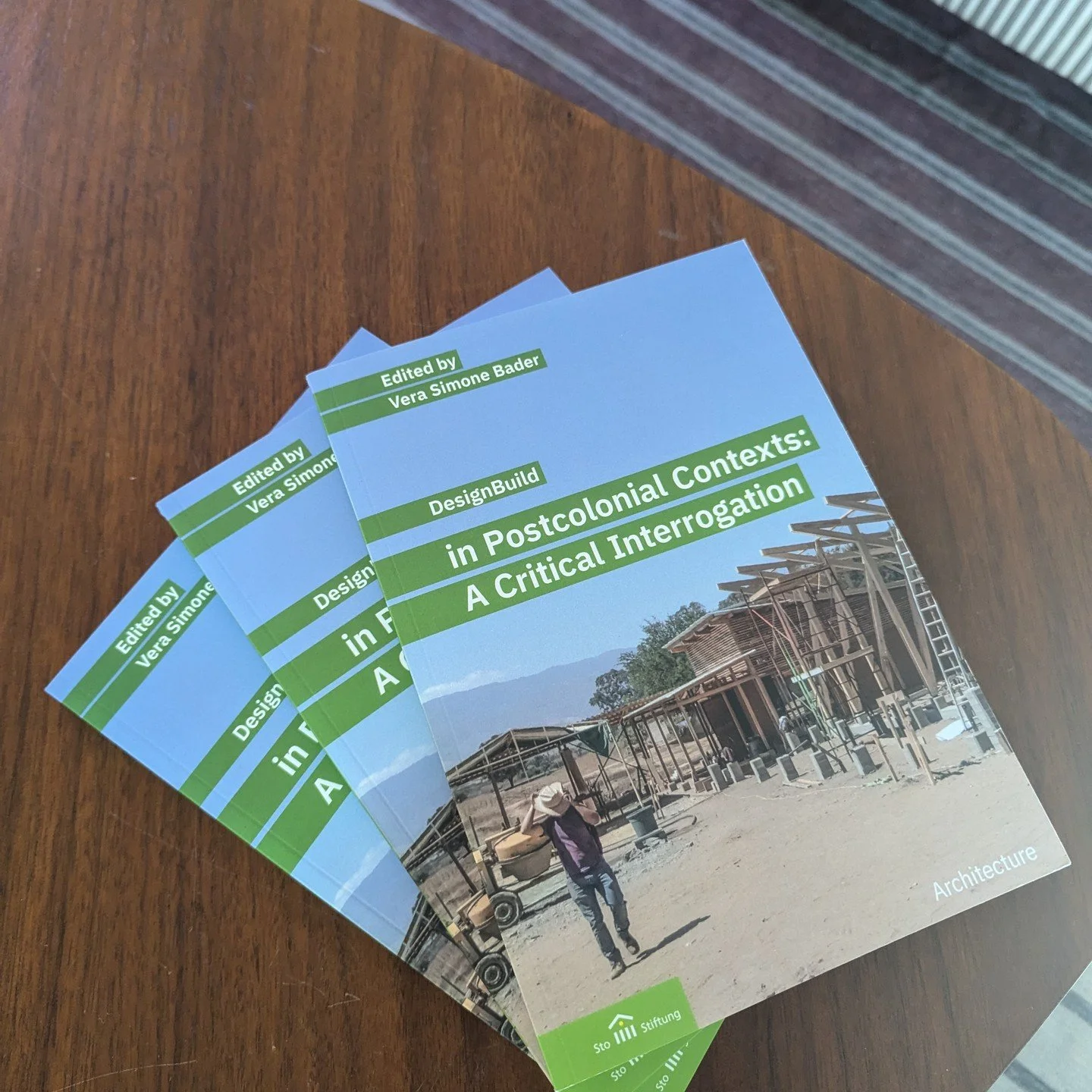 Excited to see my book chapter out in Vera Simone Bader's DesignBuild in Postcolonial Contexts: A Critical Interrogation (@stostiftung, Berlin).