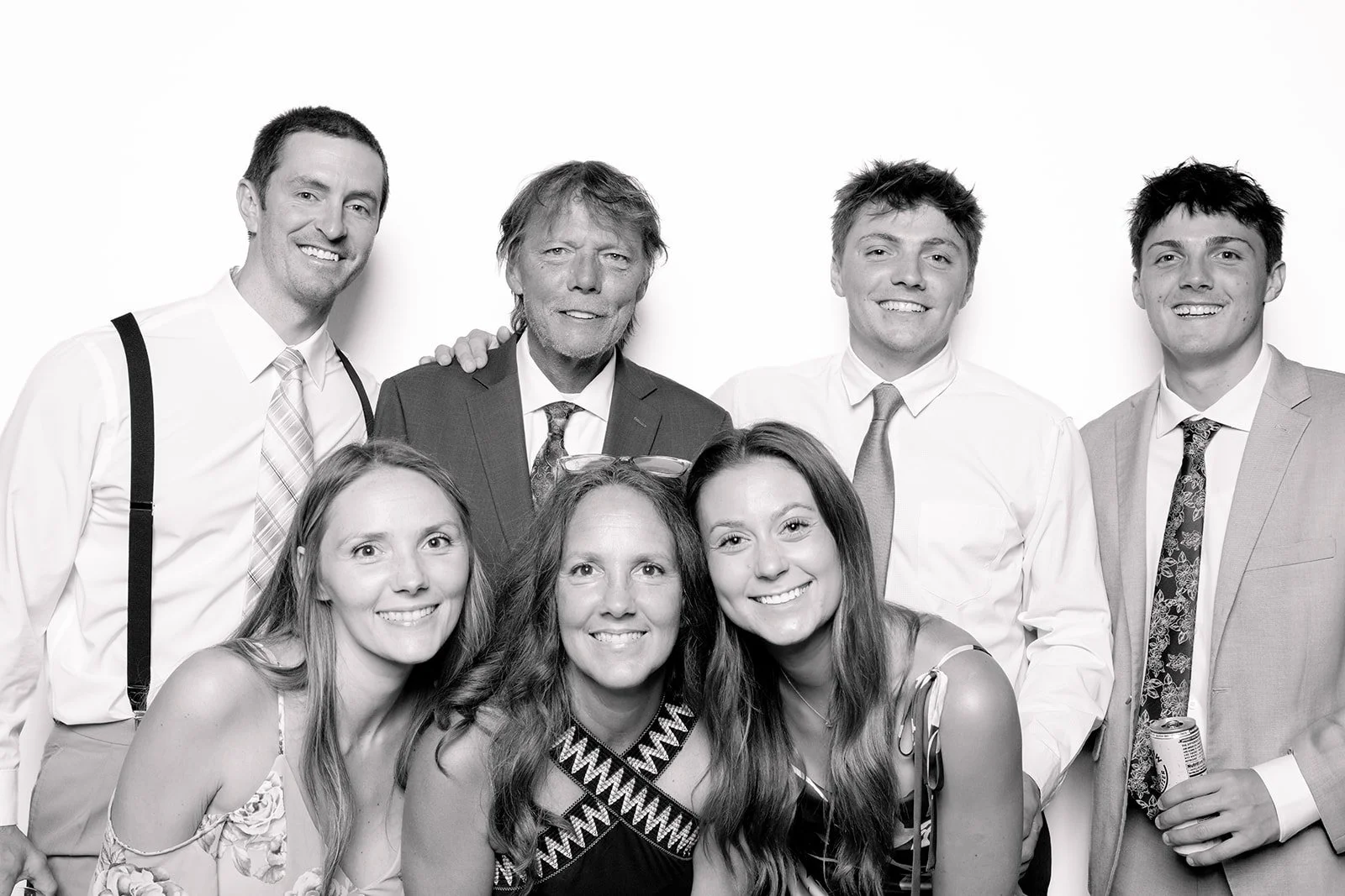 Santellis Portrait Booth-32_websize.jpg