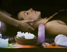 Massage With Reiki And Crystals