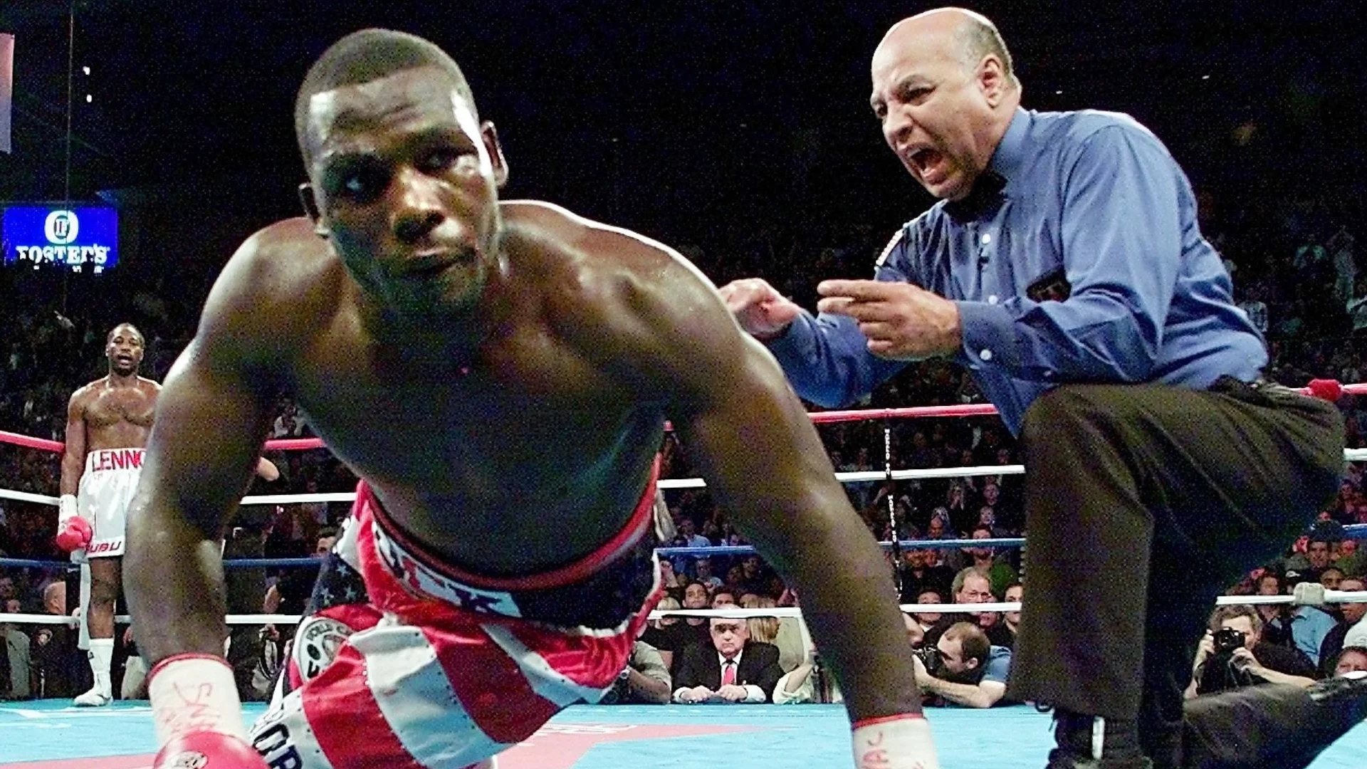 Lennox Lewis defeats Hasim Rahman in their 2002 rematch