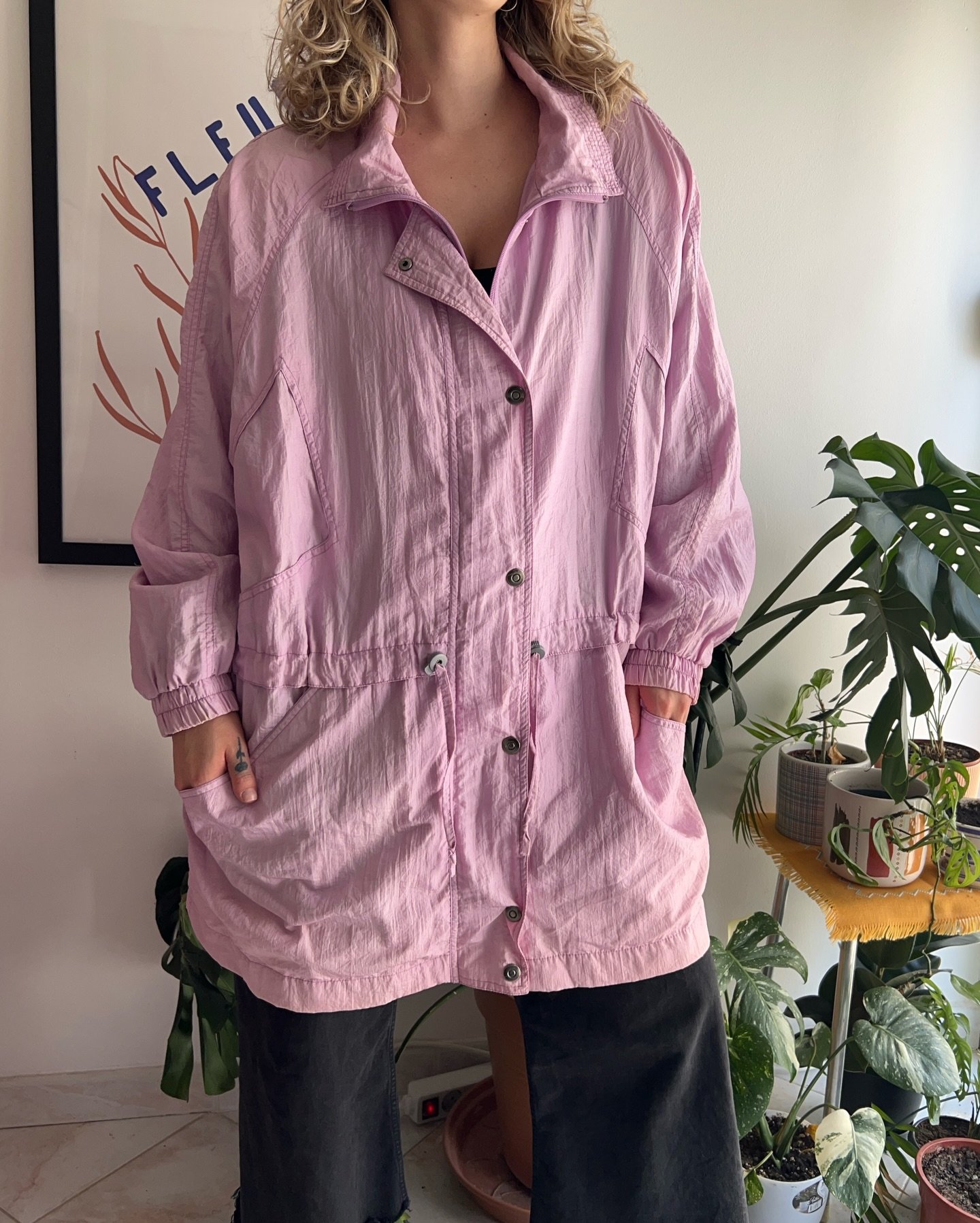 Proljente jaknice🩷💛
Vise o njima mozete pronaci na mom webu- link se nalazi u bio🌷
#vintage #vintagecroatia #vintagestyle