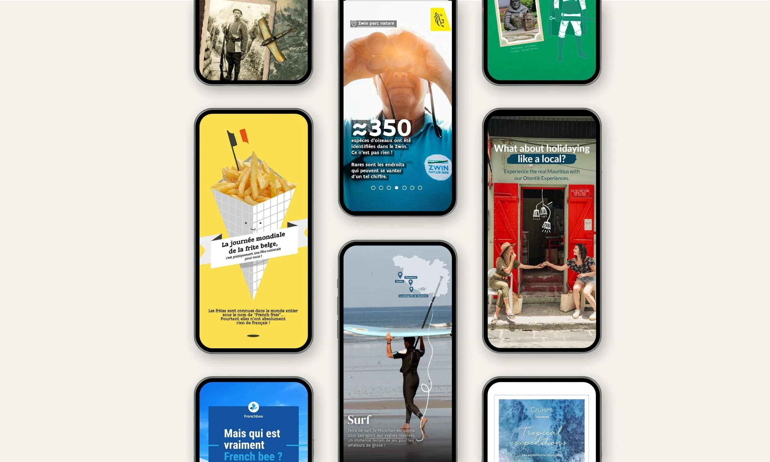 Groupe de neuf écrans de smartphones affichant divers visuels promotionnels et informatifs en français et en anglais sur le tourisme, la nature, la nourriture, le surf, et la culture, disposés en grille sur un fond beige.