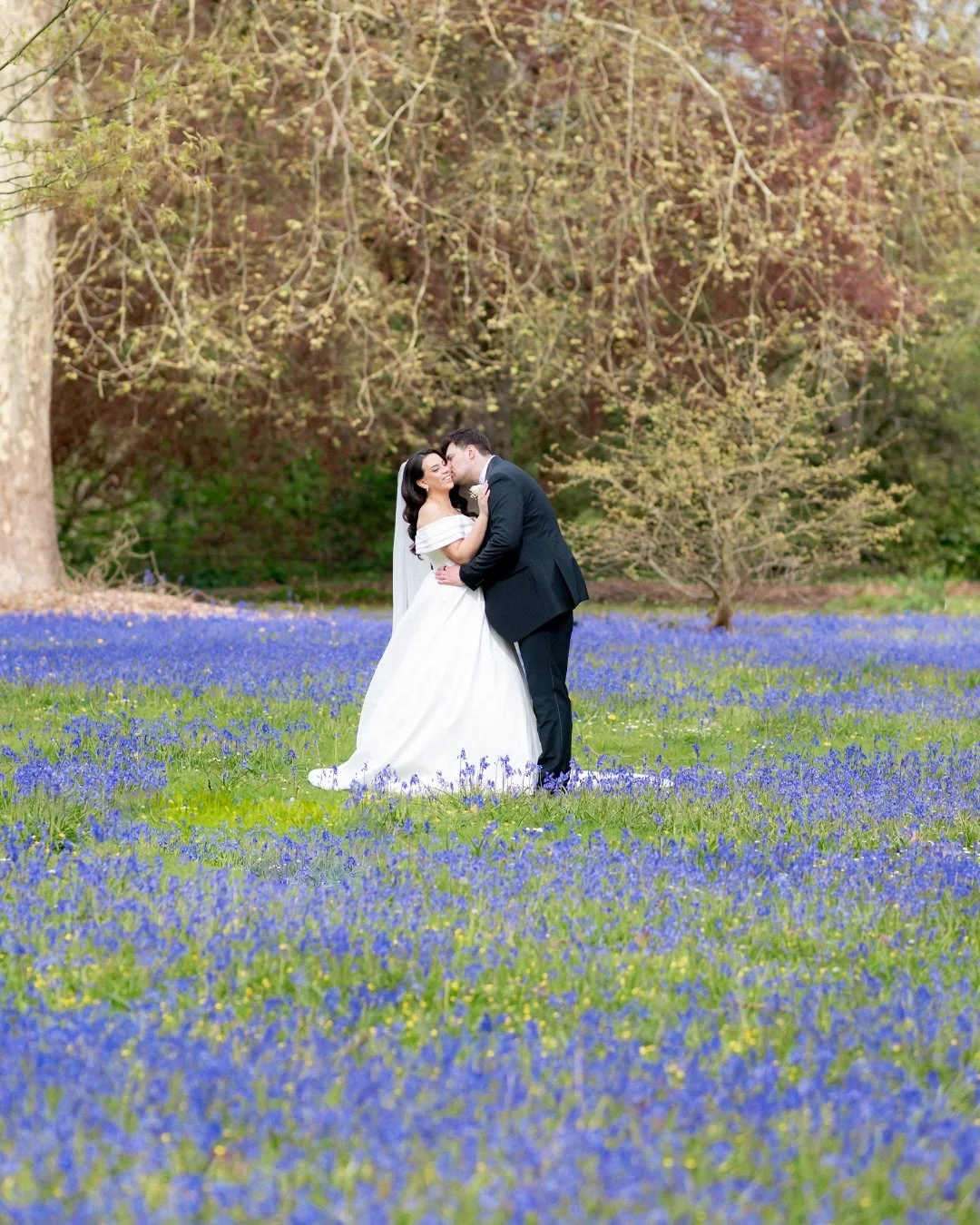 Aicha &amp; Rus 16.04.2026

Well where do we start for this beautiful pair 🥰
The day with both Russian and Moroccan twists and a wedding that brought people from all areas of the world 😍

They were lucky enough to have Bluebells at @tortworth_court