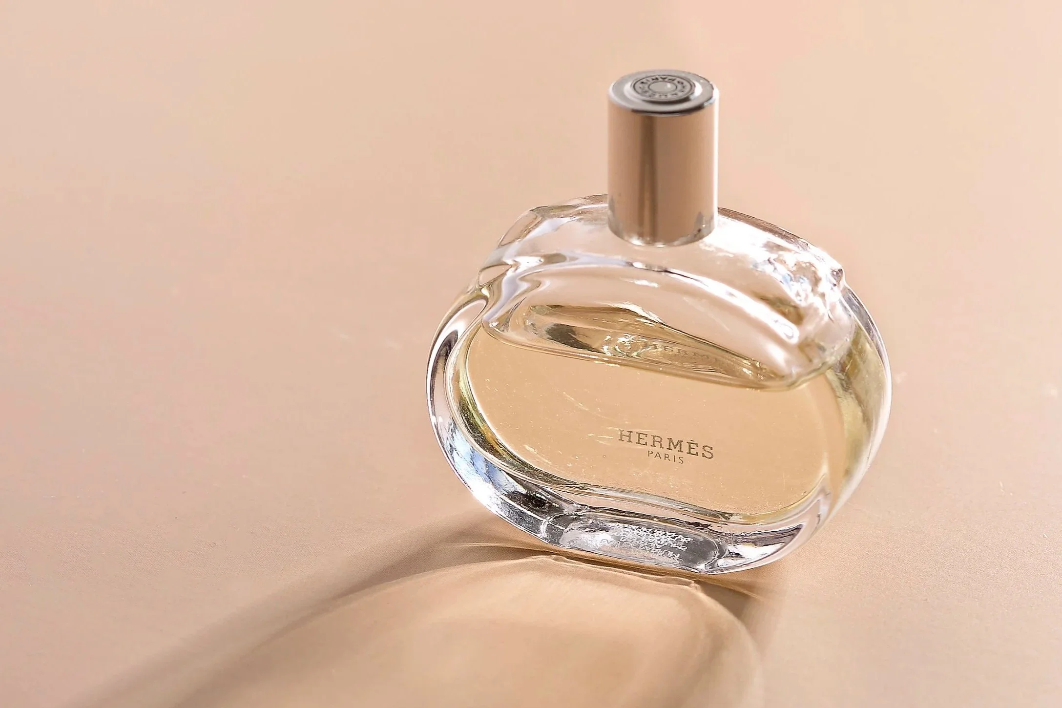 Close-up luxury fragrance product photography by Light Foundry Studio, Miami
