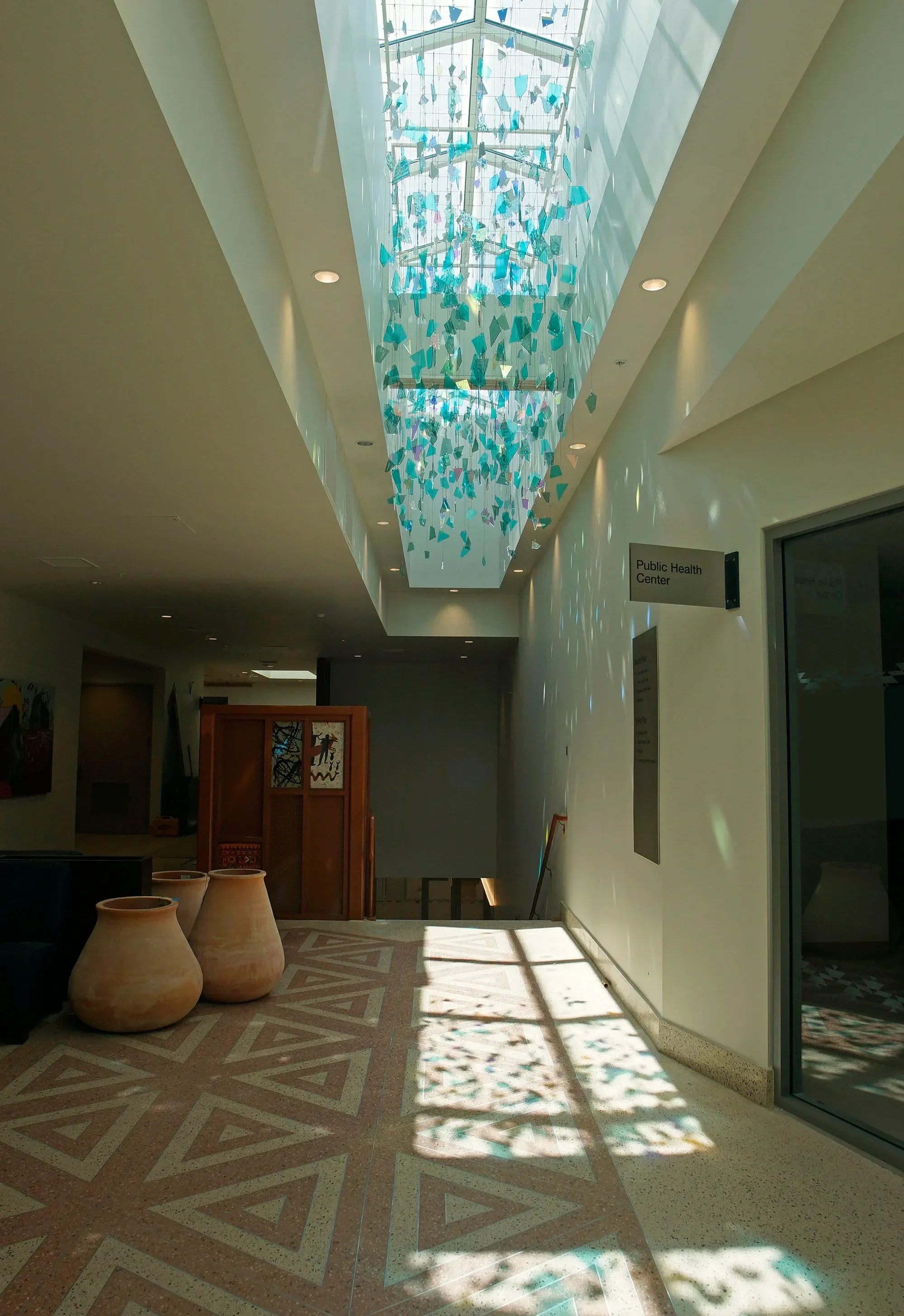 Light of Passage (SE LiveWell Center), 2023
Glass, SS cable, aluminum, 120 x 152.5 x 50 inches