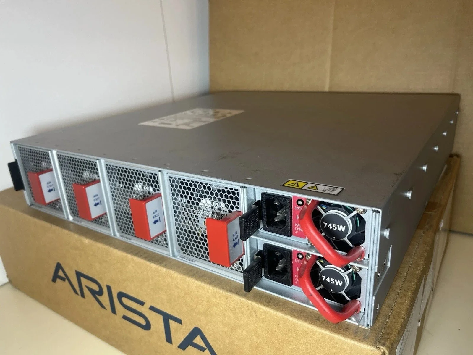 Arista DCS-7260CX3-64-F
