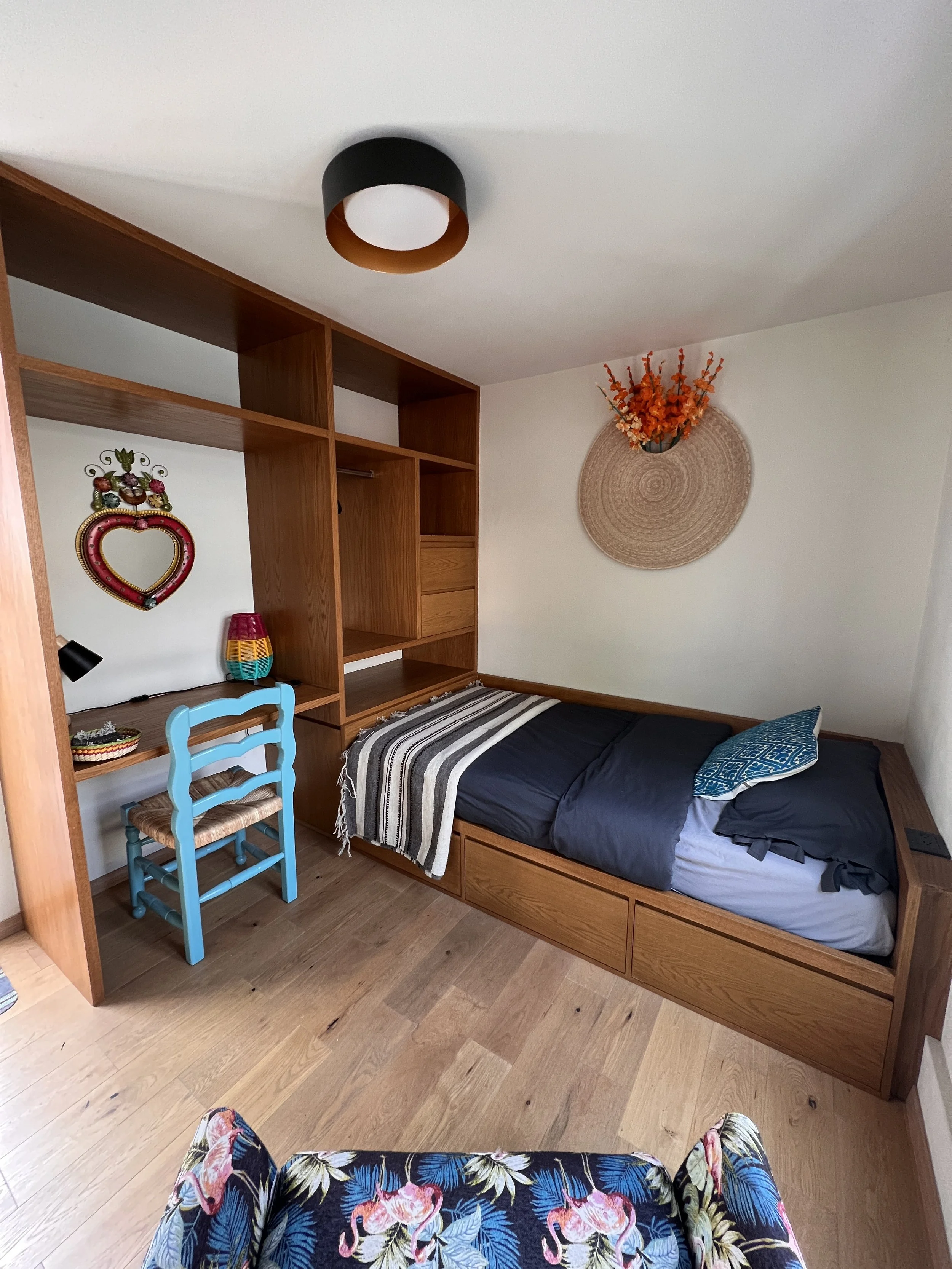 Independent room. For travelling solo 