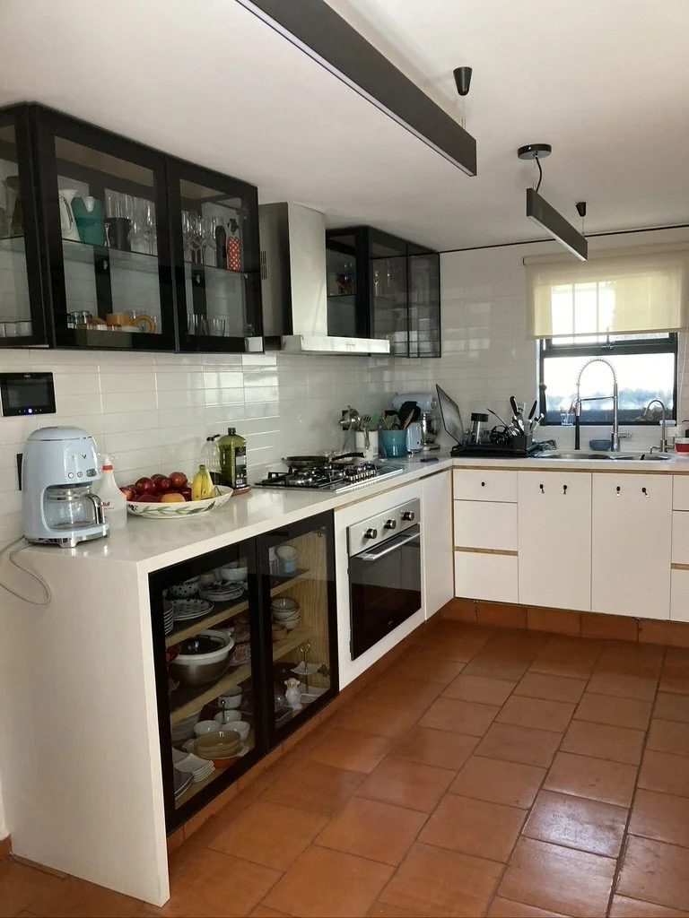  Our shared, fully equipped kitchen 