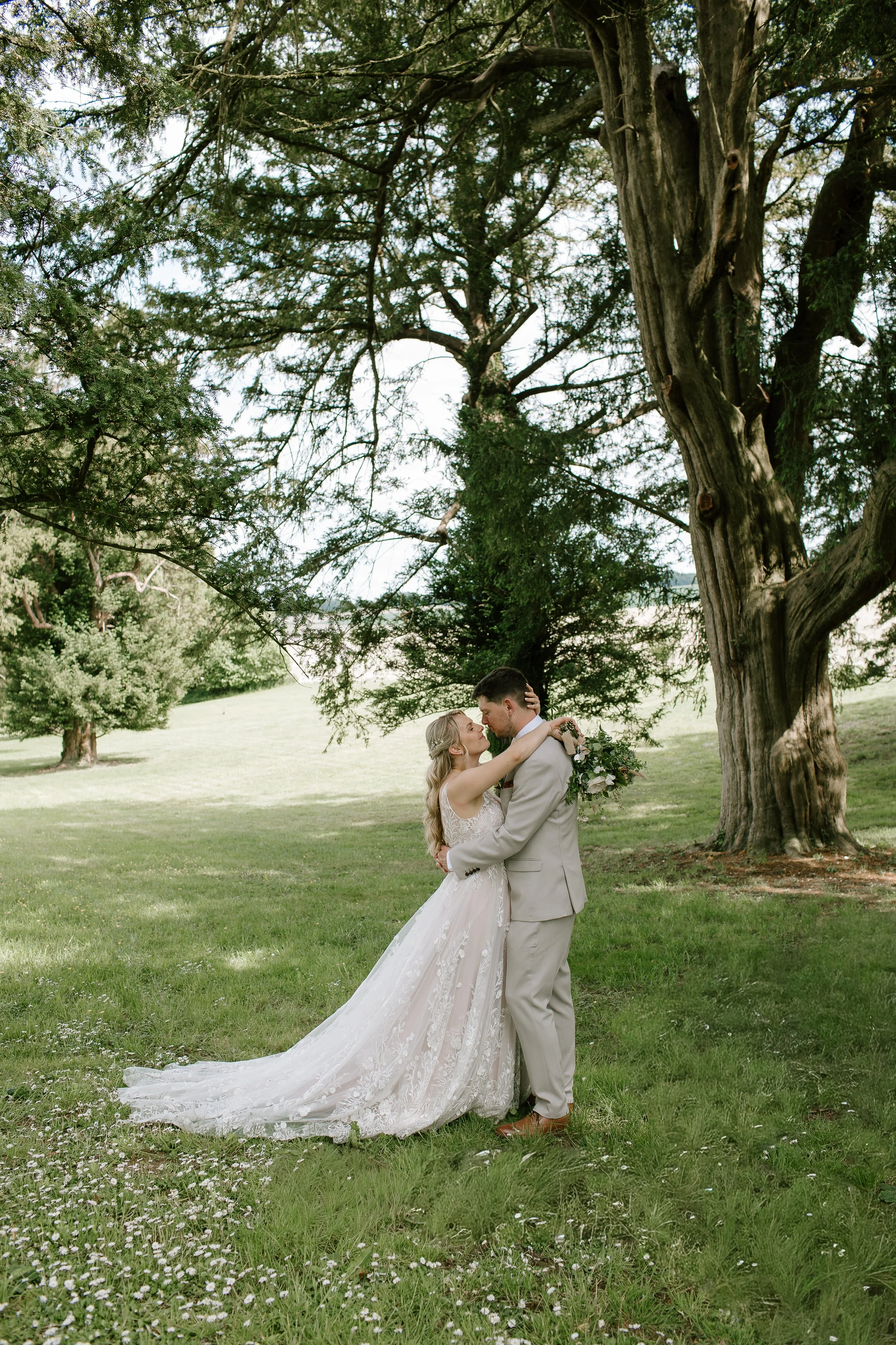 Gathering_Barn_Somerset_Wedding-18.jpg