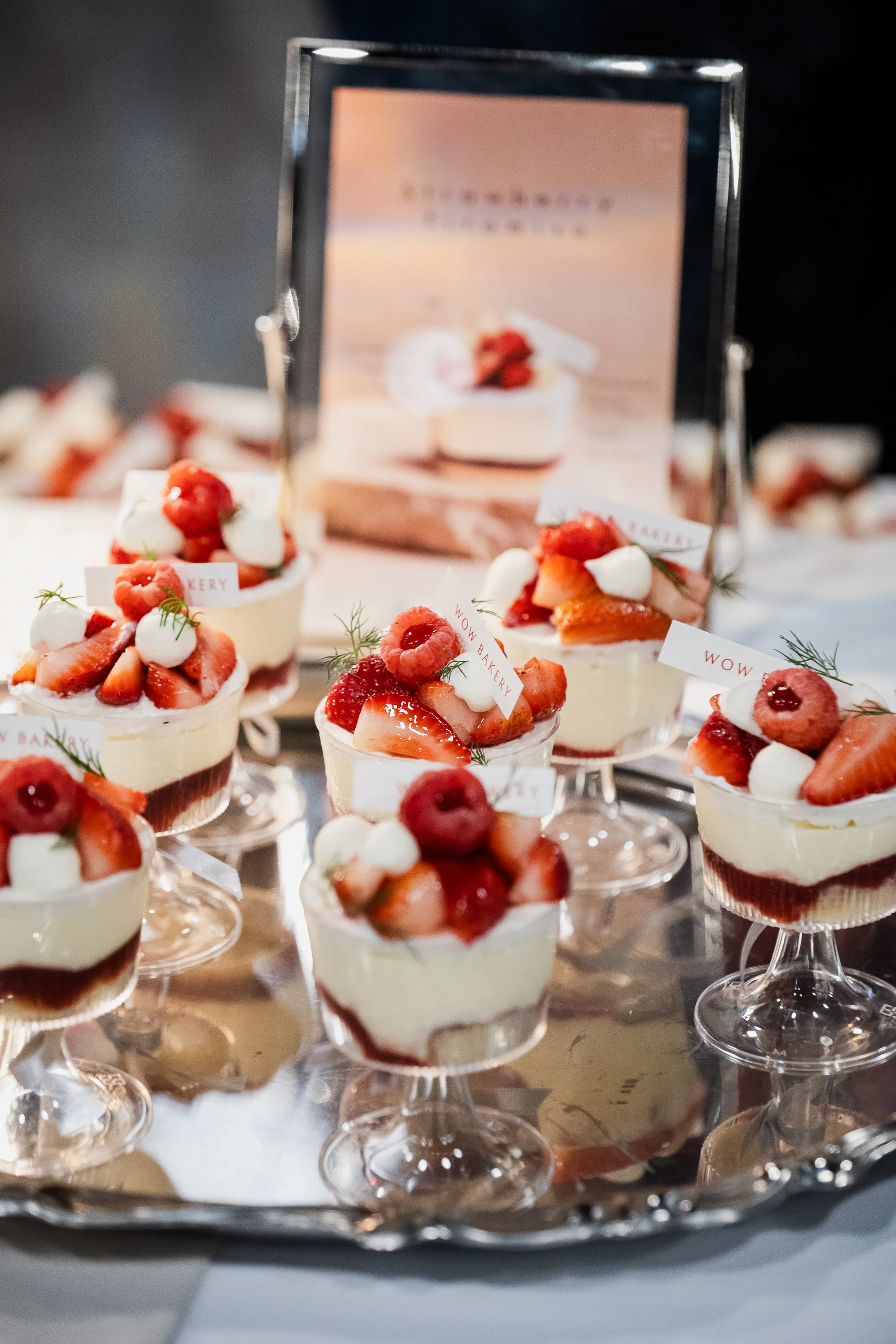 WOW BAKERY Strawberry Tiramisu