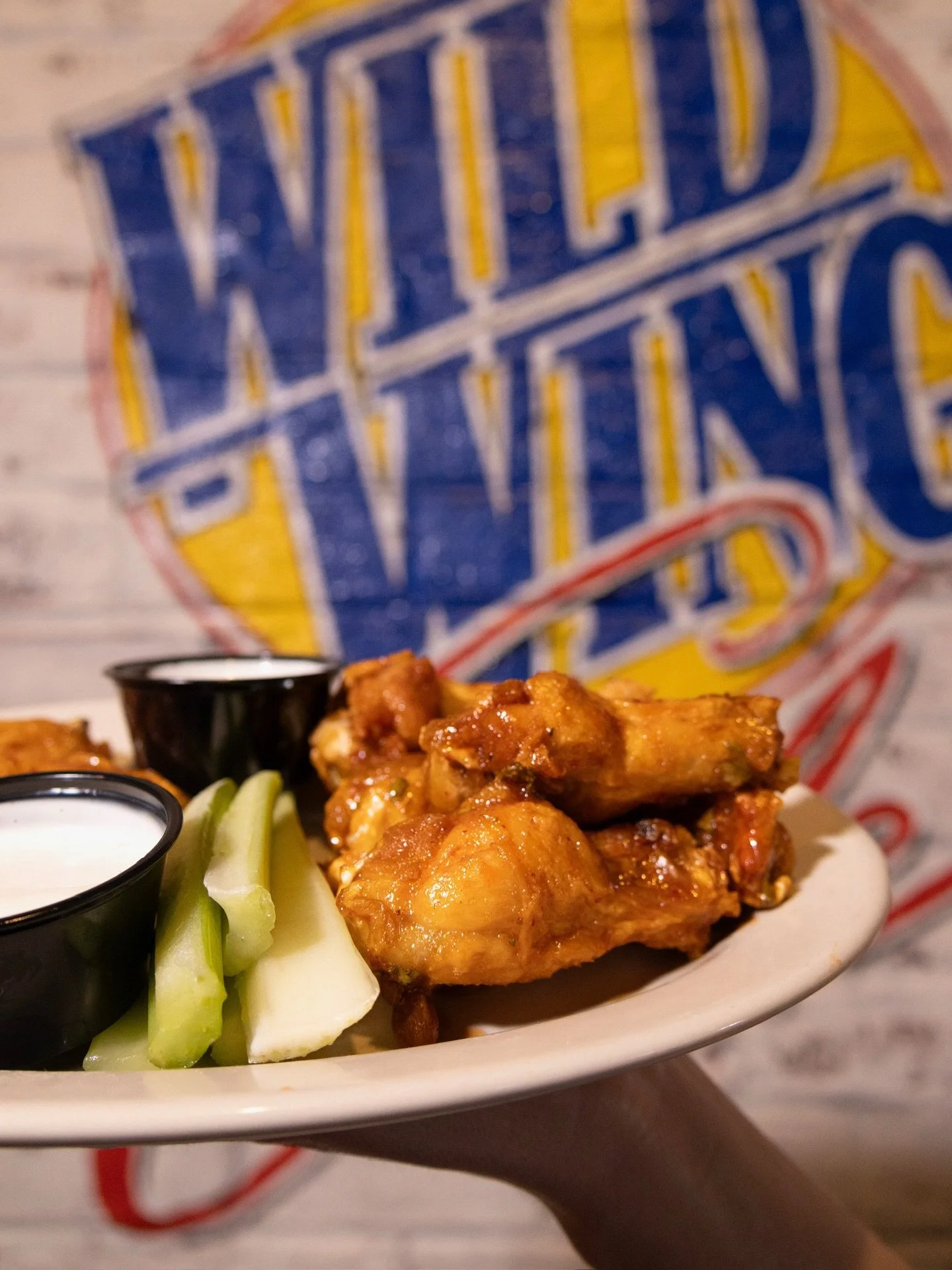 March Madness ends tonight, and it&rsquo;s going to be a wild game between UConn and Michigan! 🏀 

Get your orders in if you&rsquo;re watching at home, or join us here for some wings to catch it with us! 

Order online at thewildwingcafe.com/powell