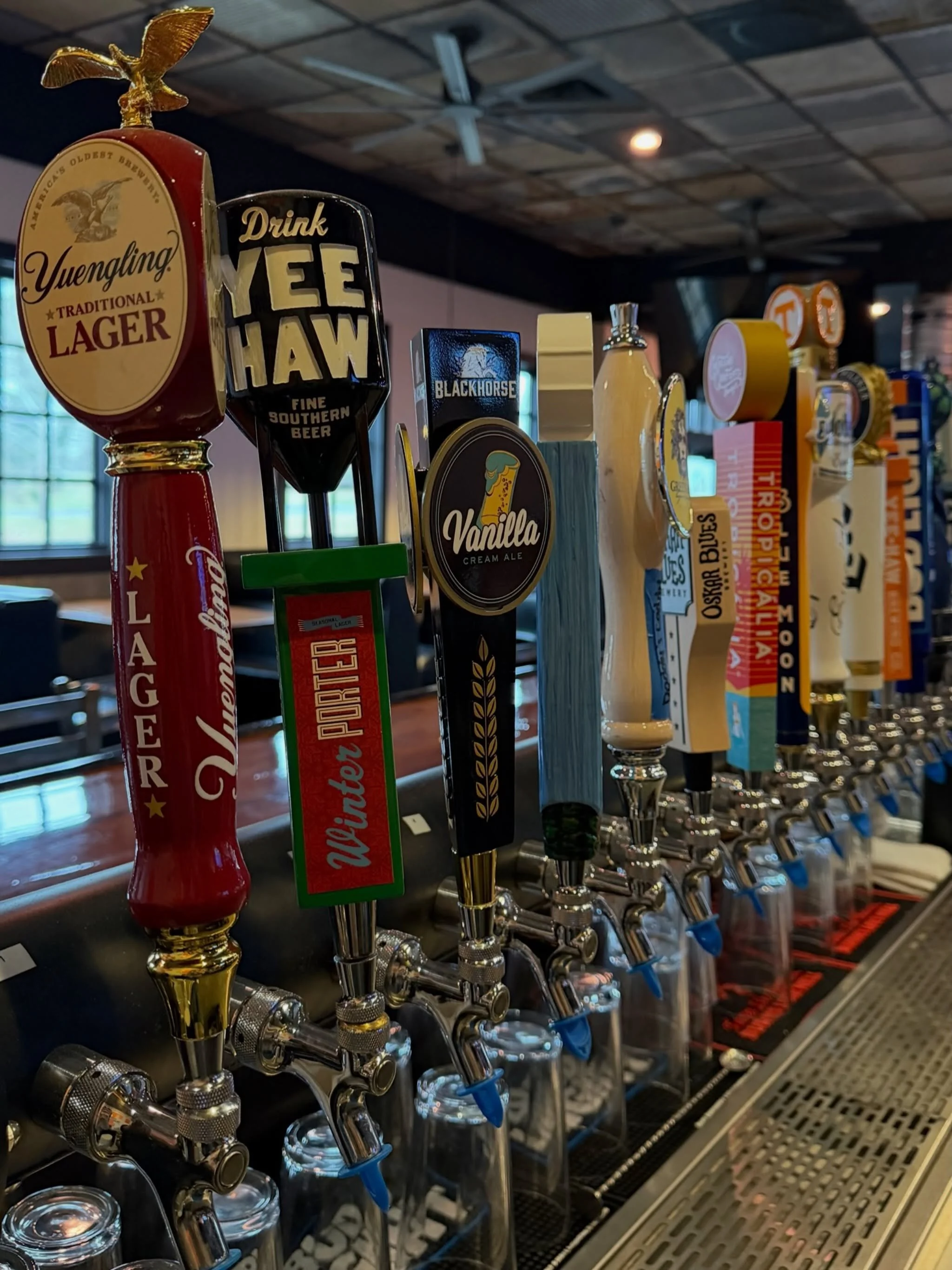 We a love a cold one, and we love it even more when it&rsquo;s local. Cheers to #NationalCraftBeerWeek 🍻 What can we pour you?